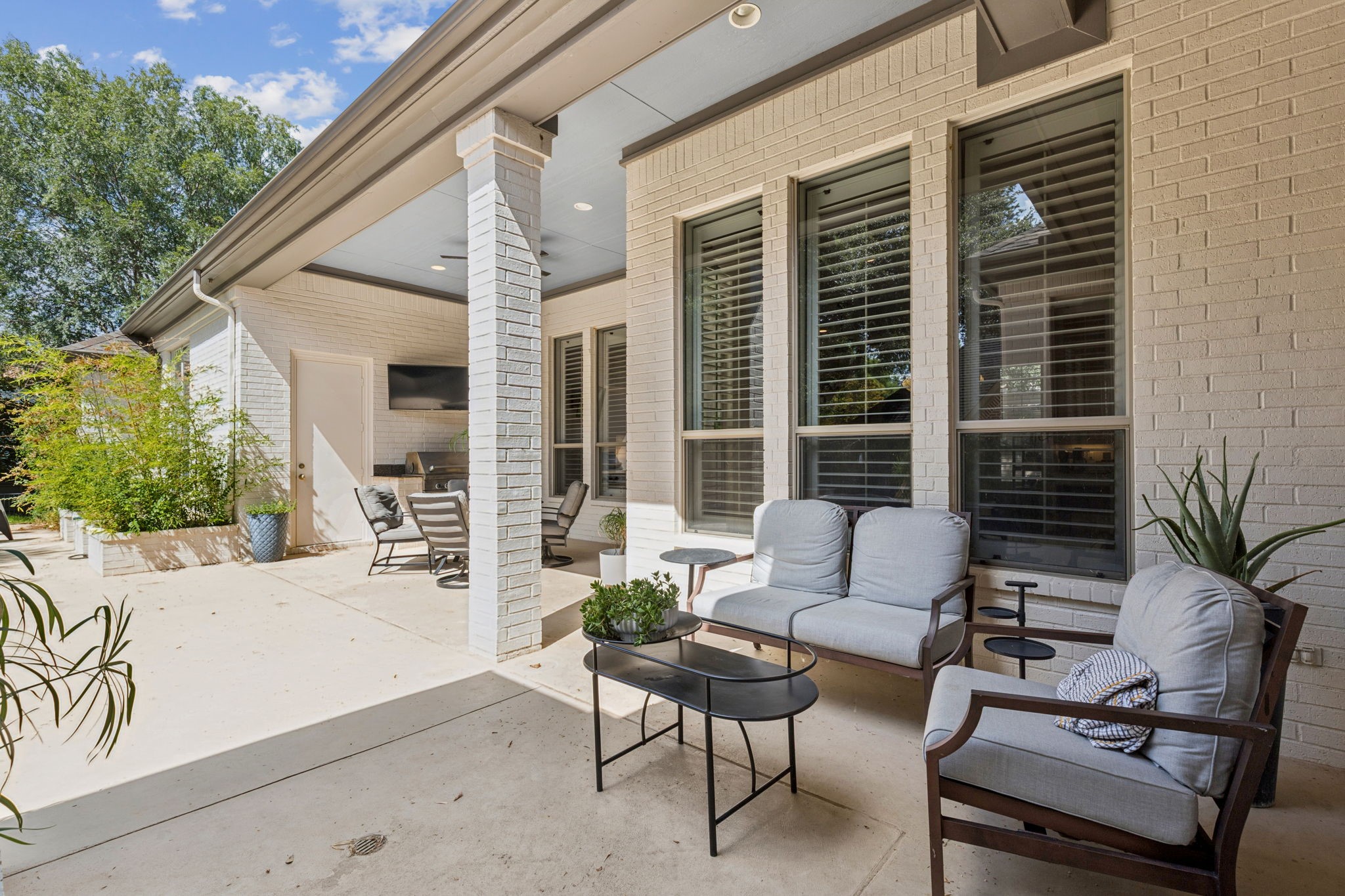 1202 Earlston Court