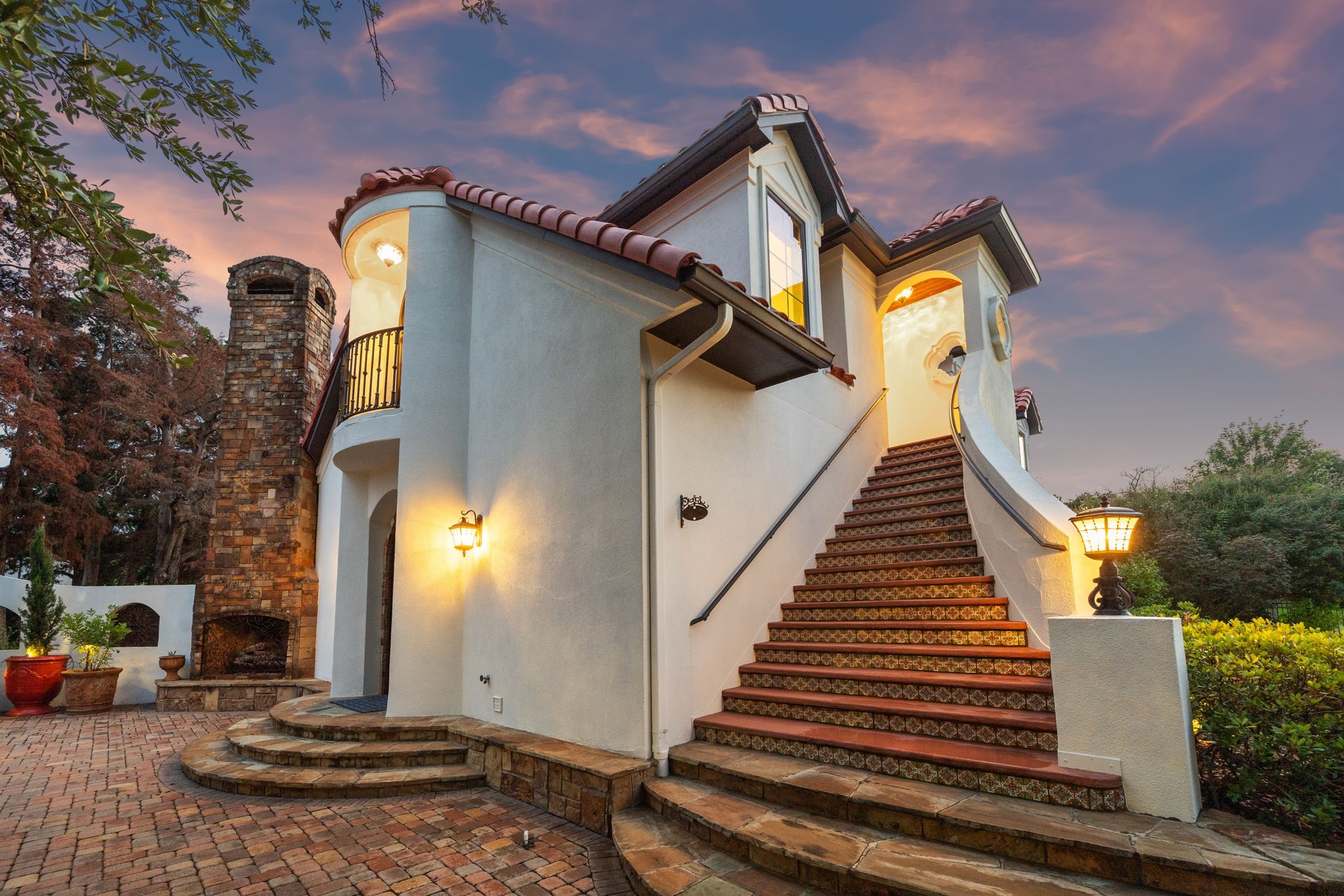 1900 Shady Oaks Drive