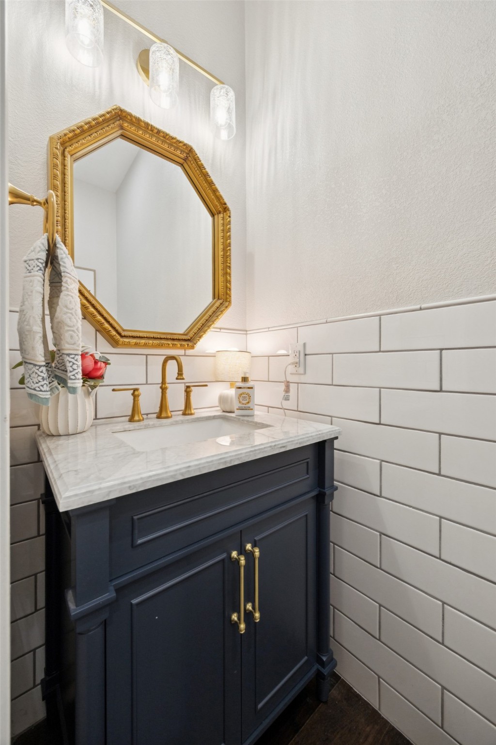 7904 Vista Ridge Drive S