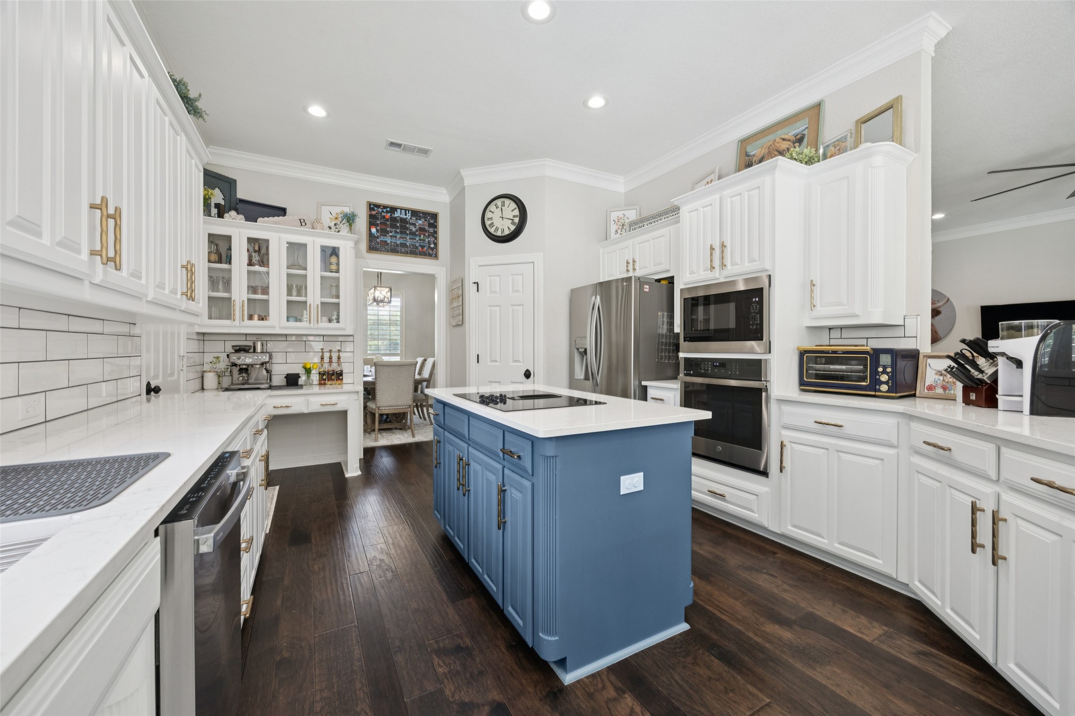 7904 Vista Ridge Drive S