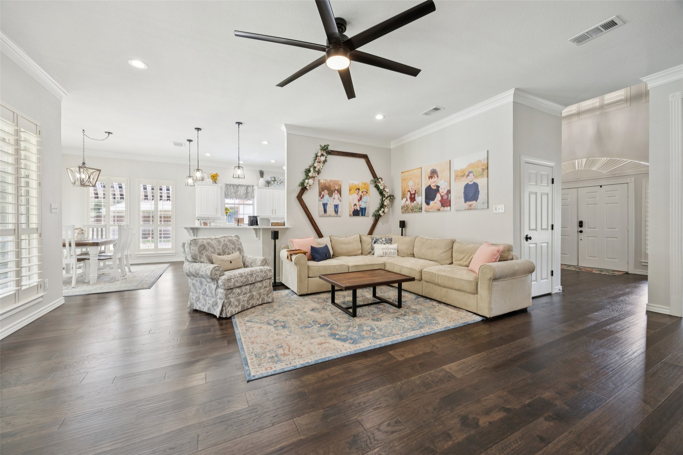 7904 Vista Ridge Drive S