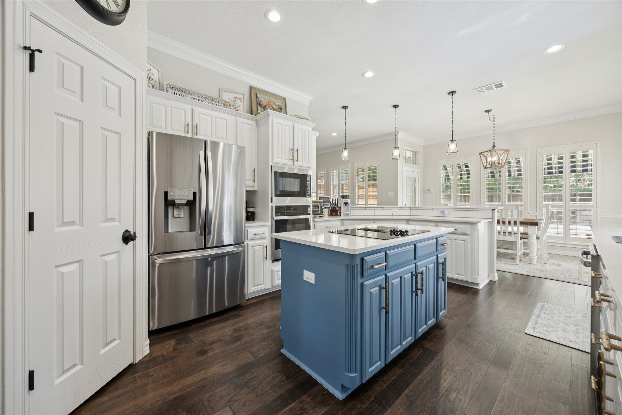 7904 Vista Ridge Drive S