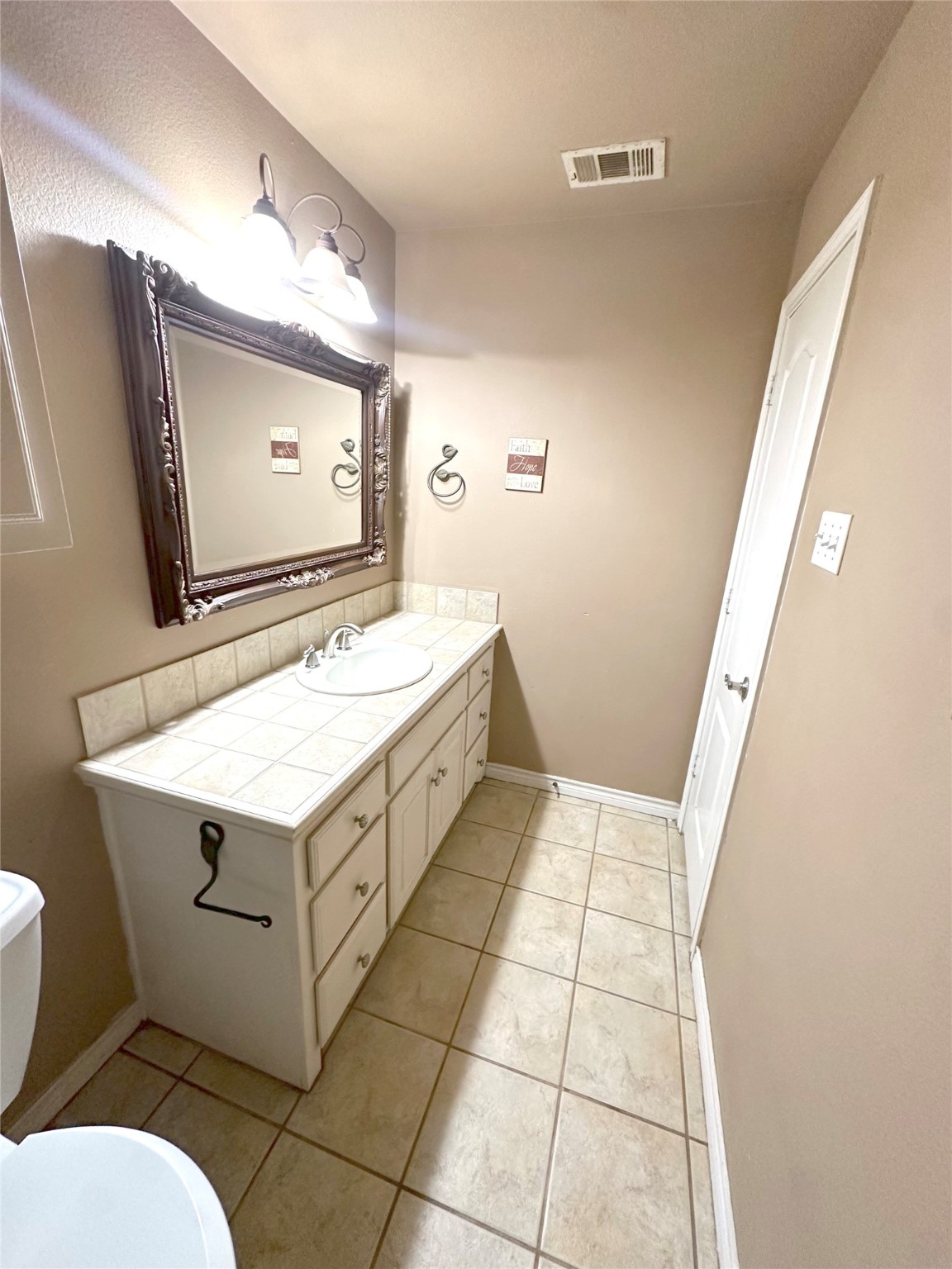 1105 Shadybrook Lane