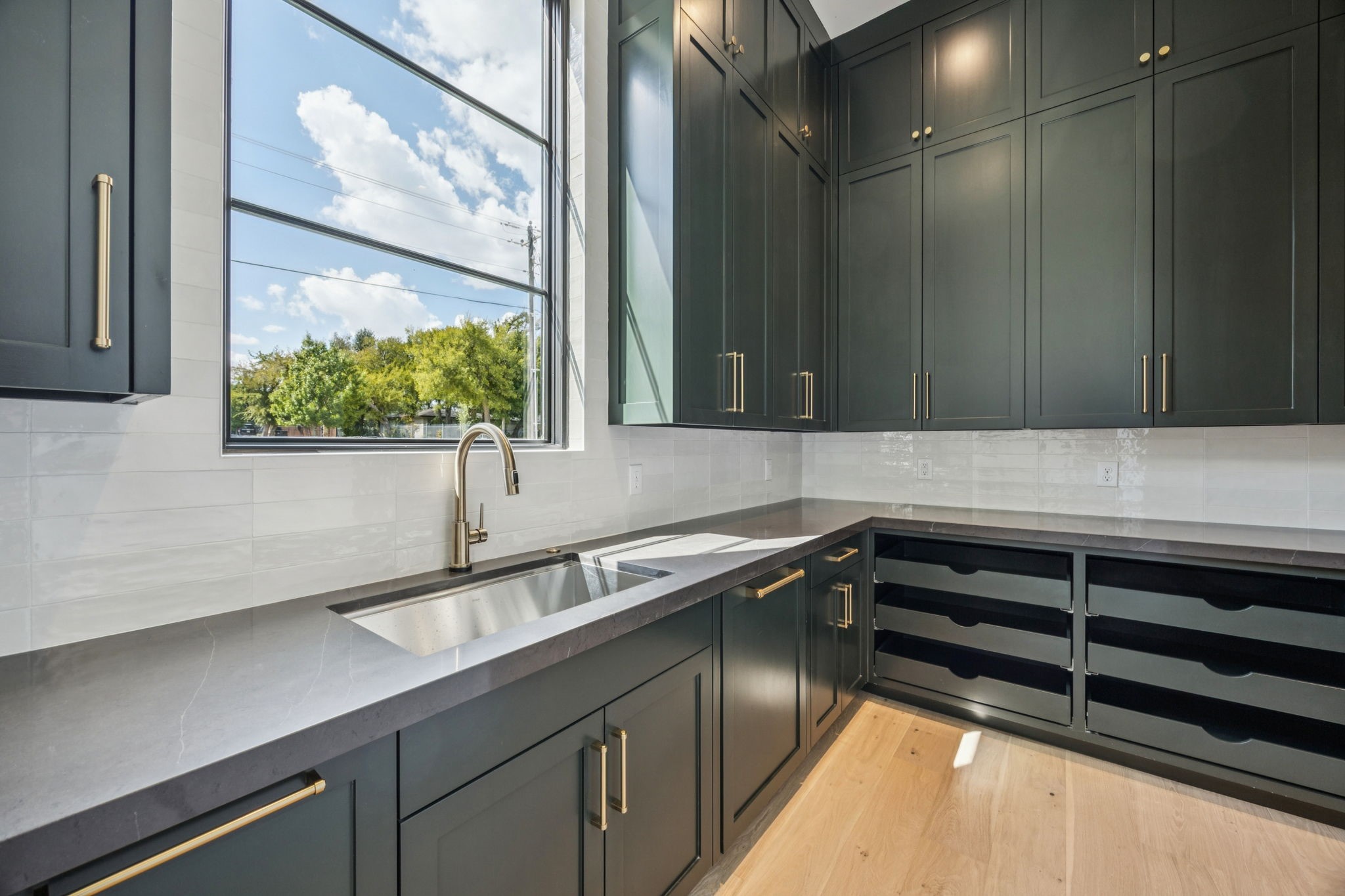 2625 Ridgecrest Drive