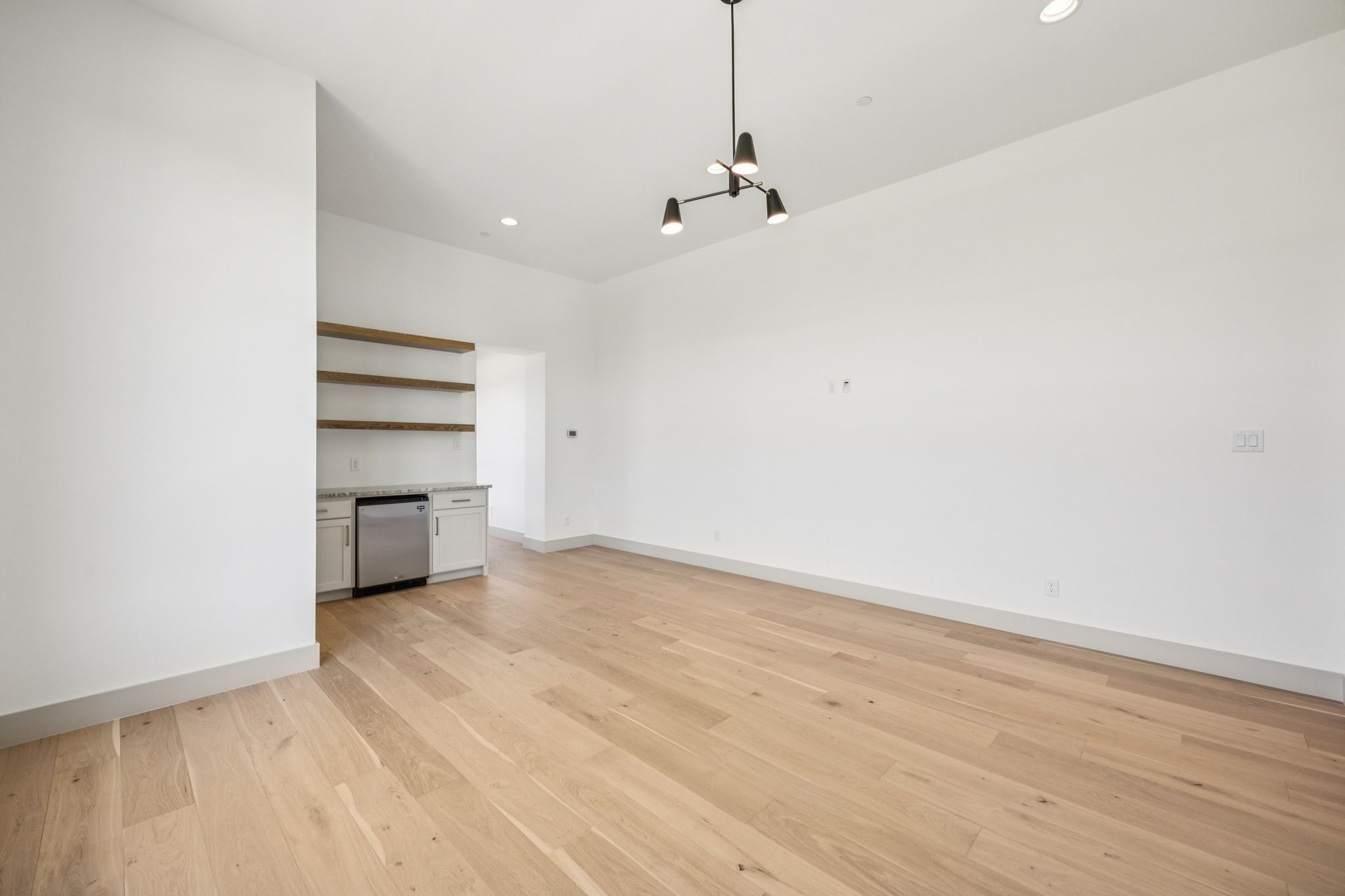 2625 Ridgecrest Drive