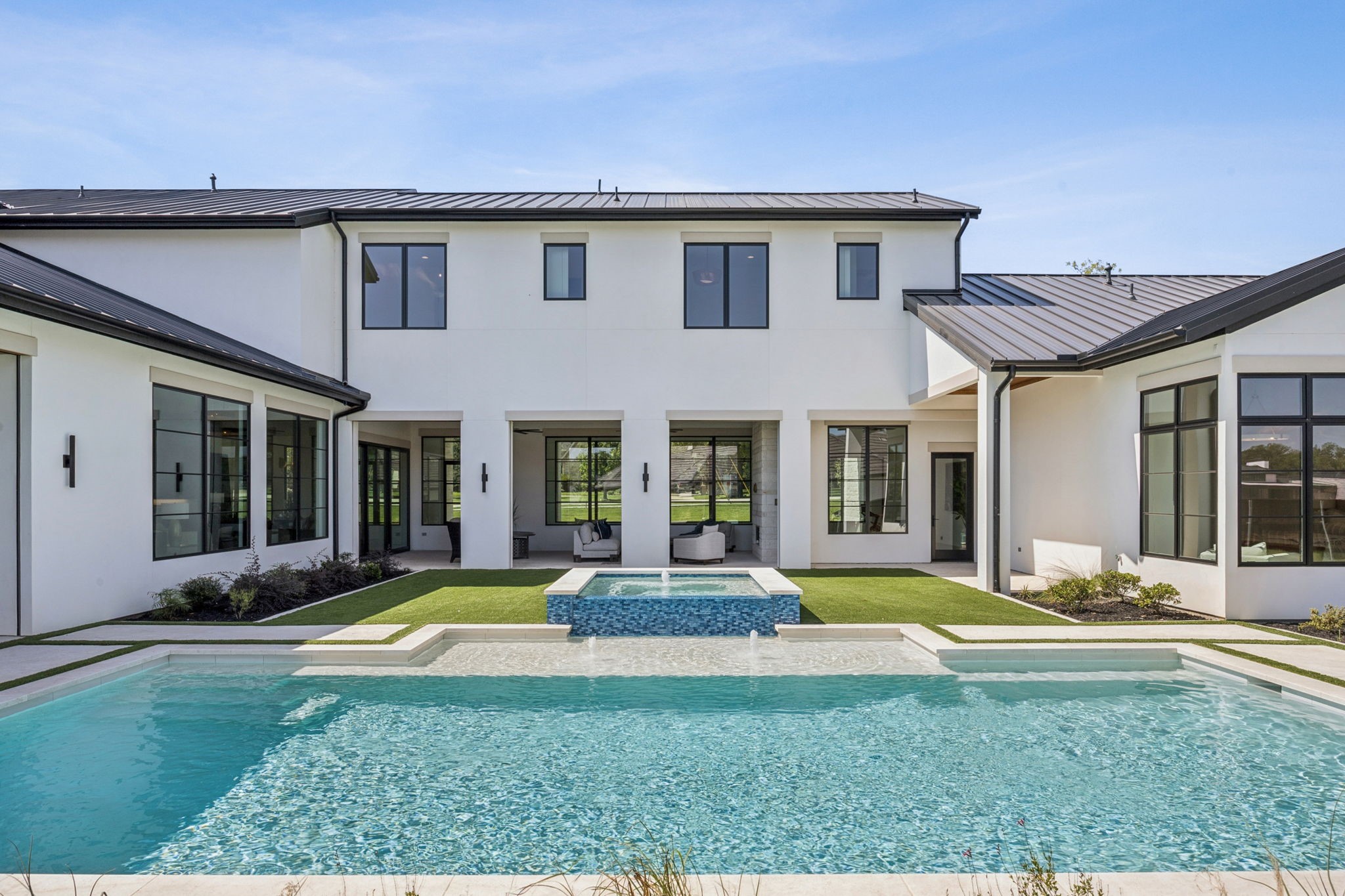 2625 Ridgecrest Drive