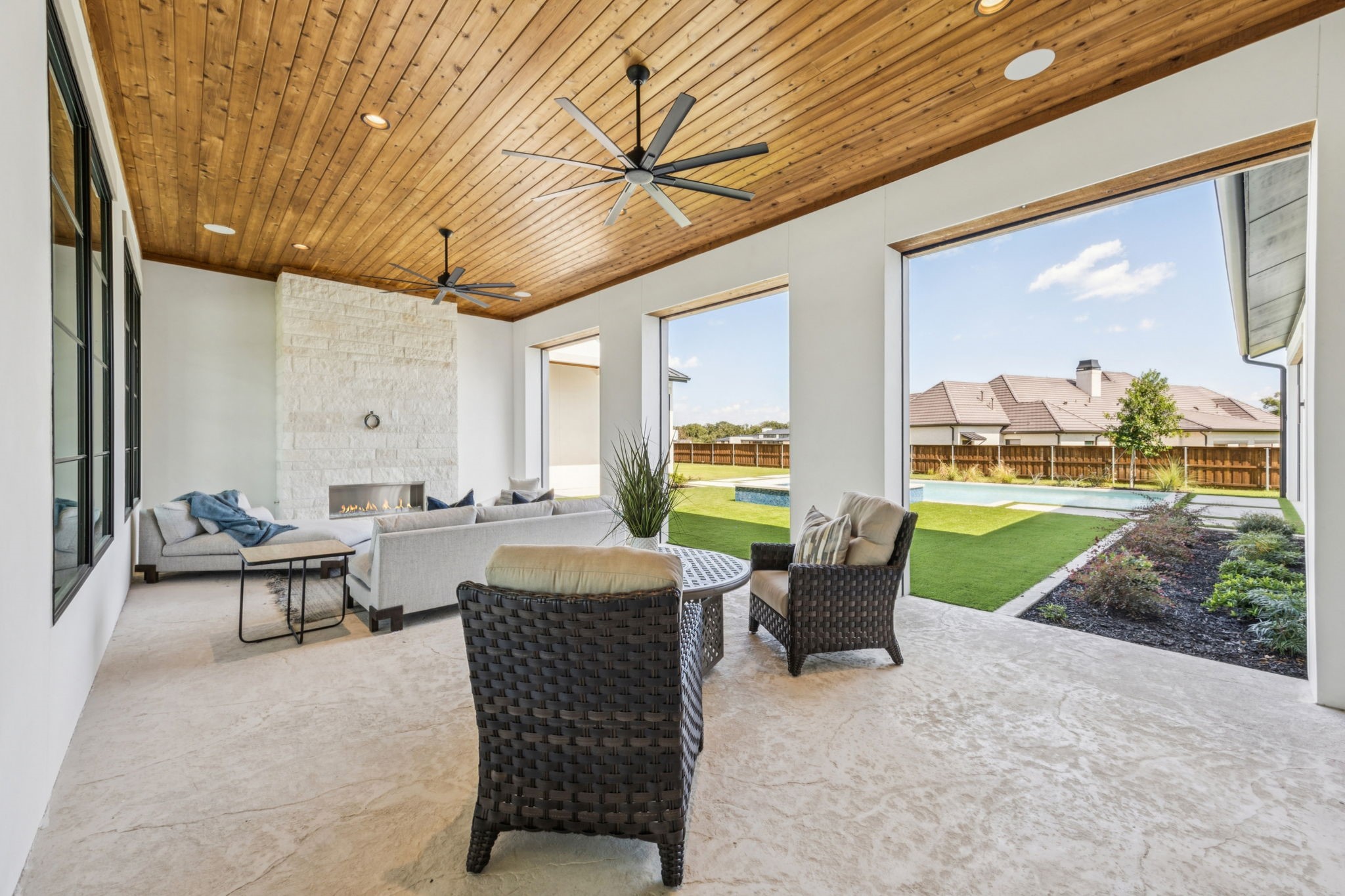 2625 Ridgecrest Drive