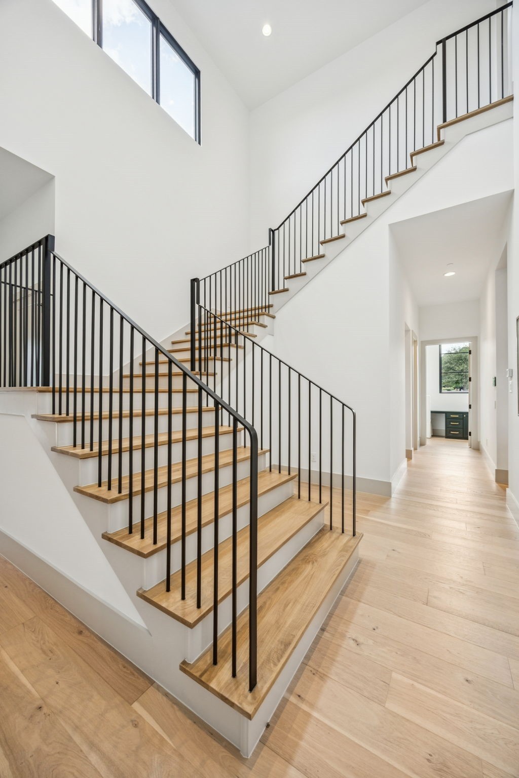 2625 Ridgecrest Drive