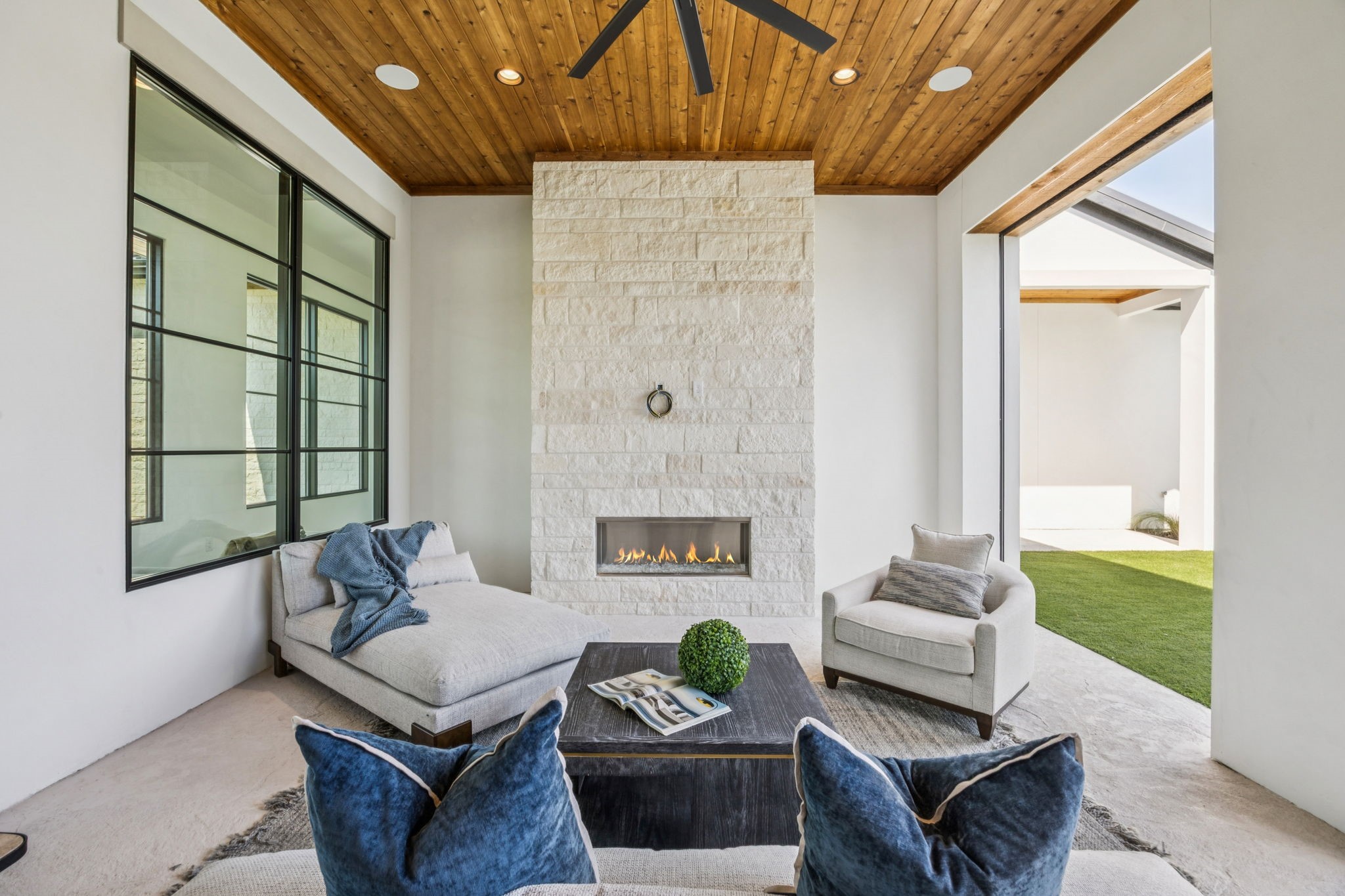 2625 Ridgecrest Drive