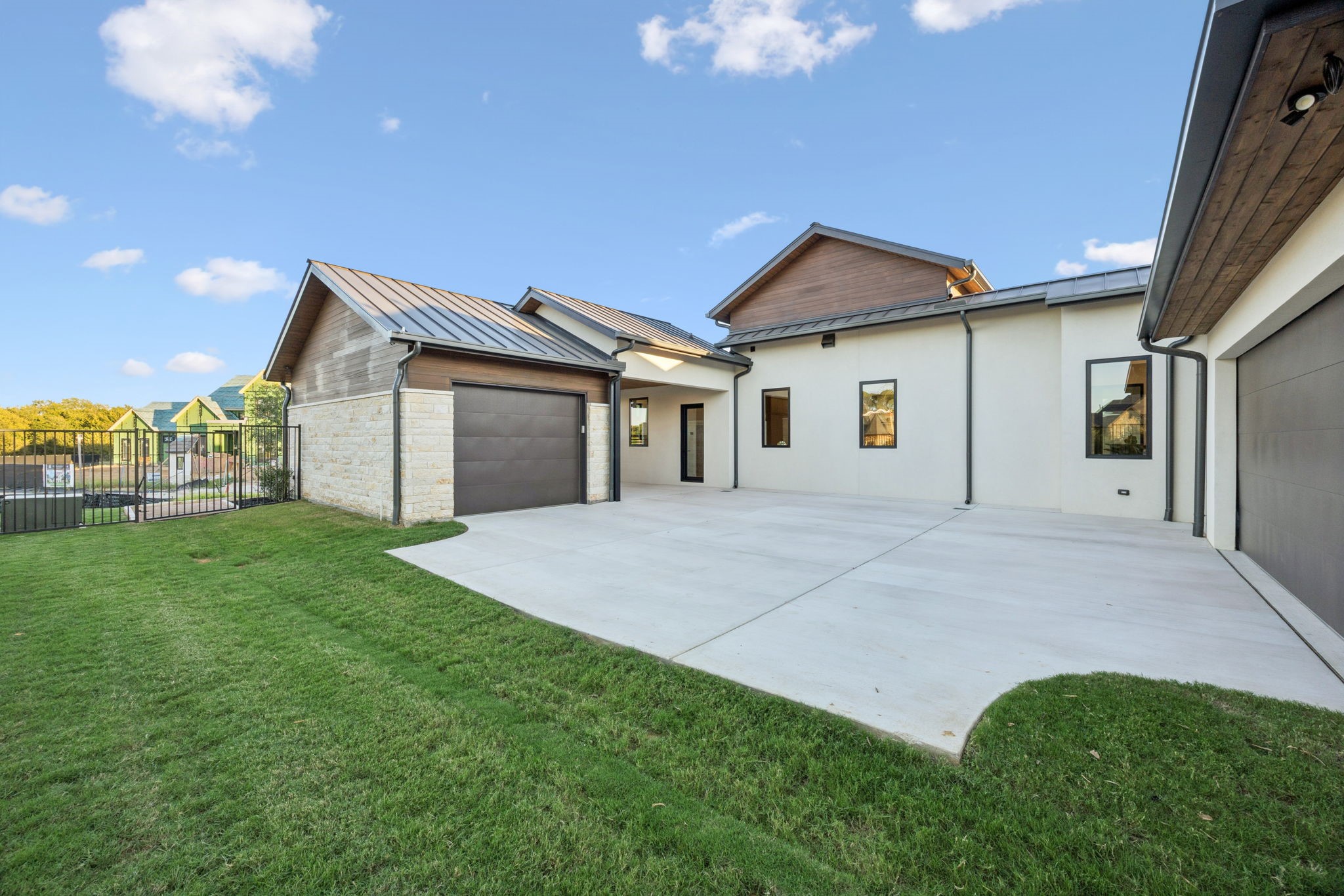 600 Pemberton Drive