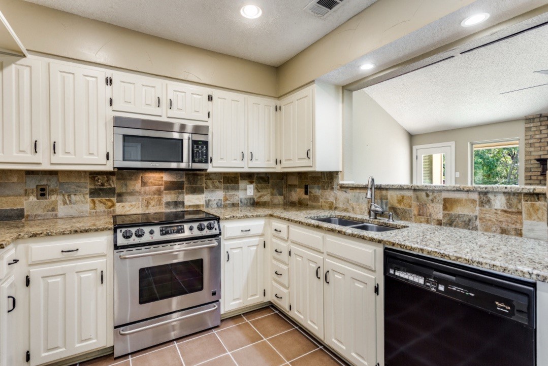 2831 Panhandle Drive