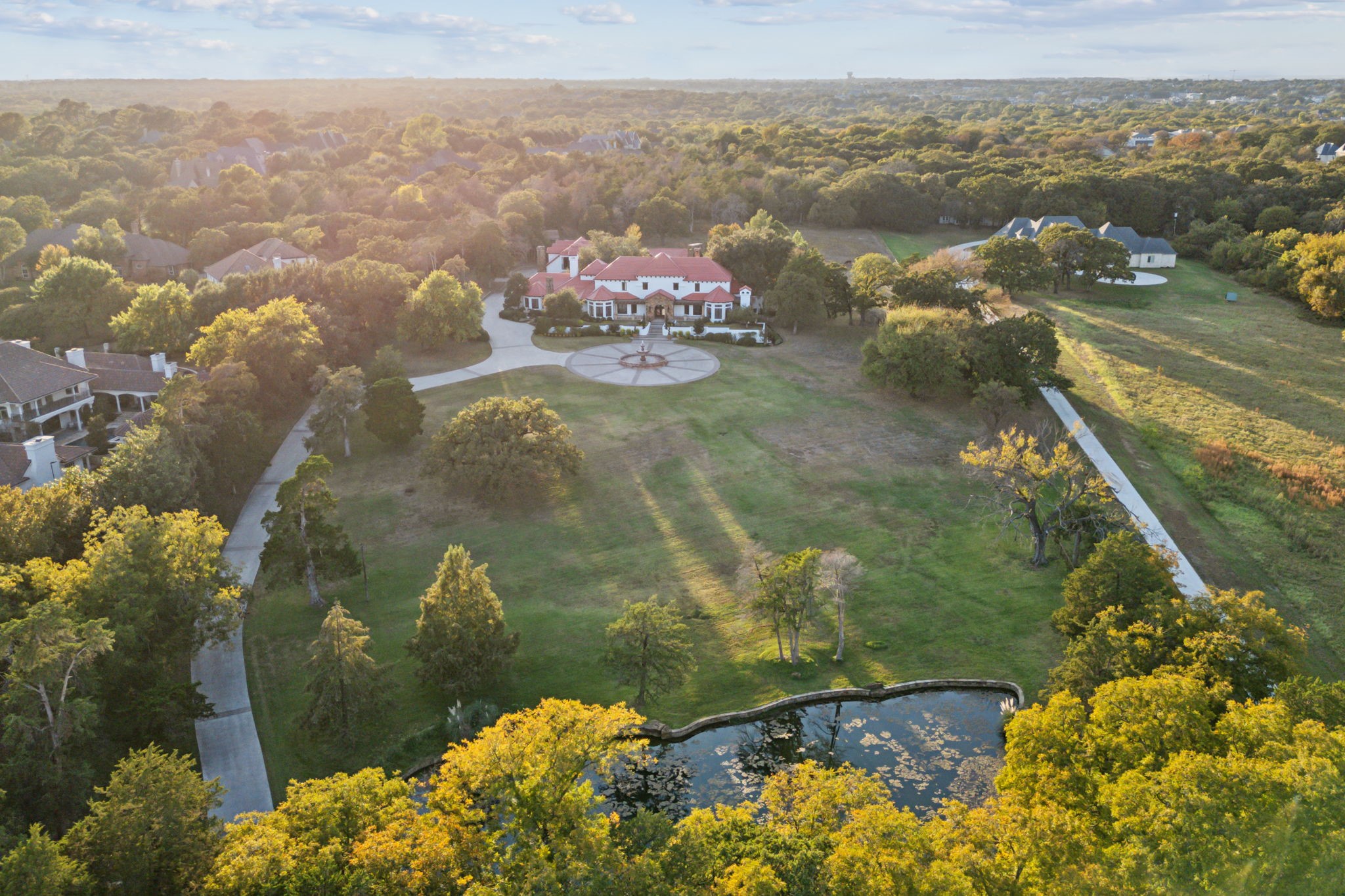 1900 Shady Oaks Drive