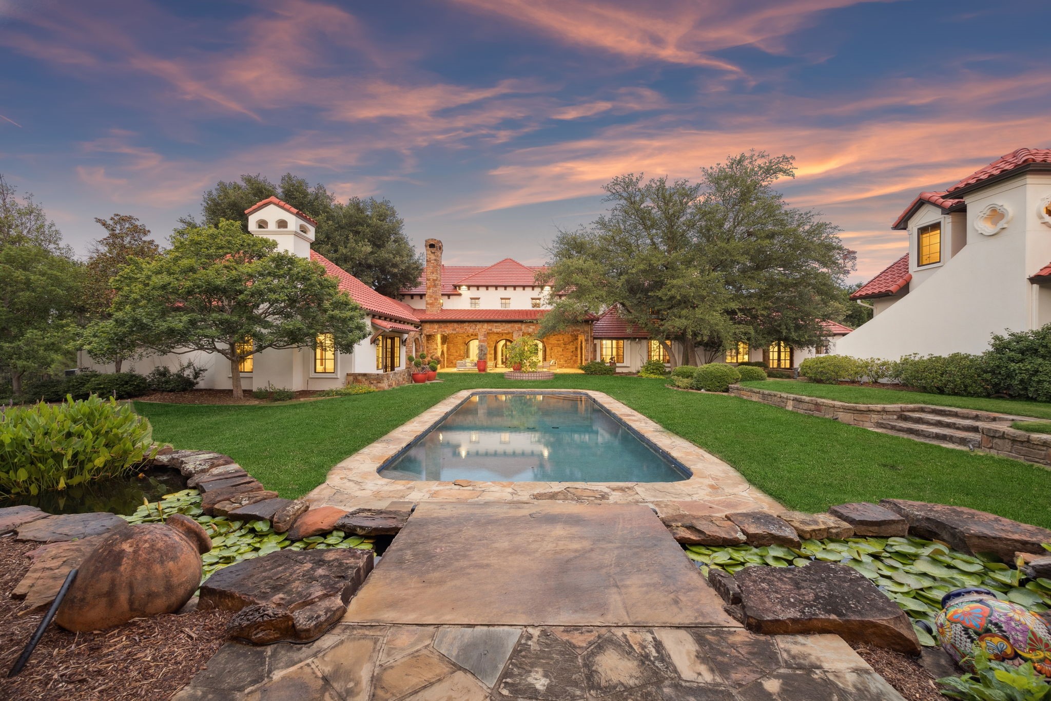 1900 Shady Oaks Drive