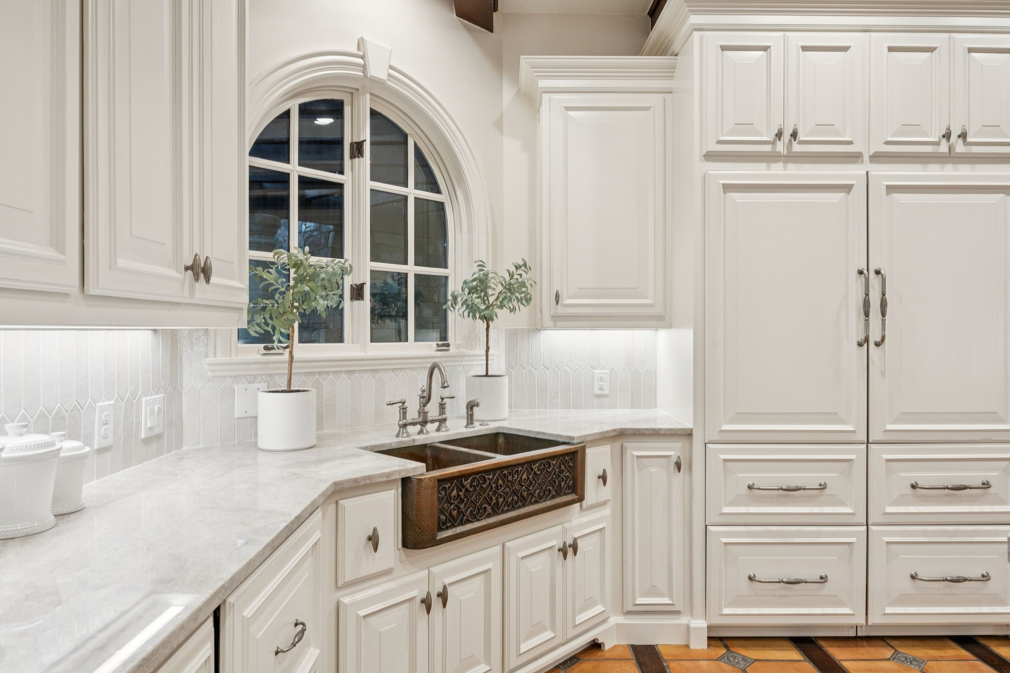 1900 Shady Oaks Drive