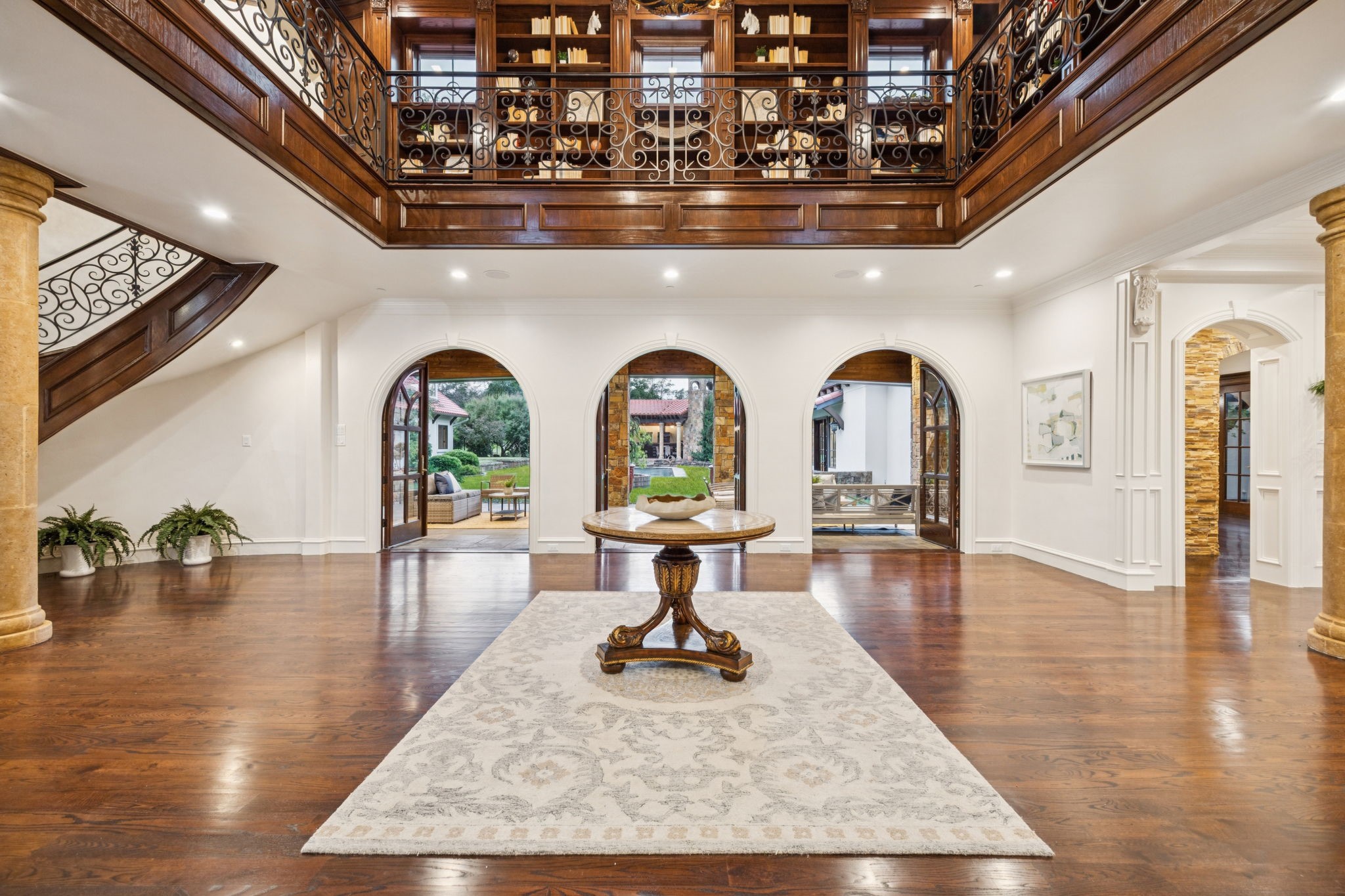 1900 Shady Oaks Drive