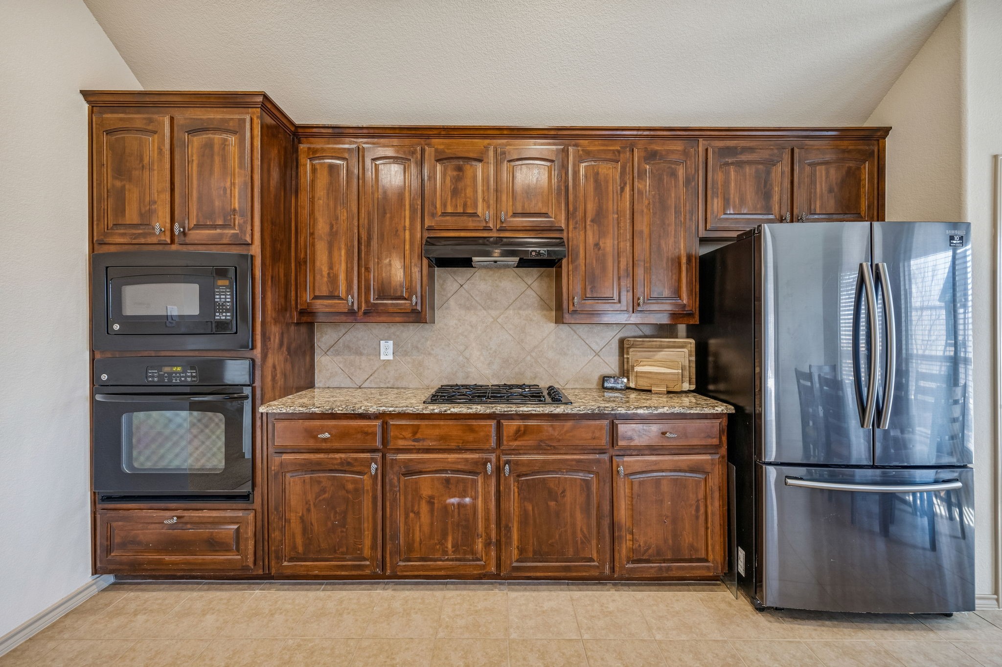 9437 Drovers View Trail