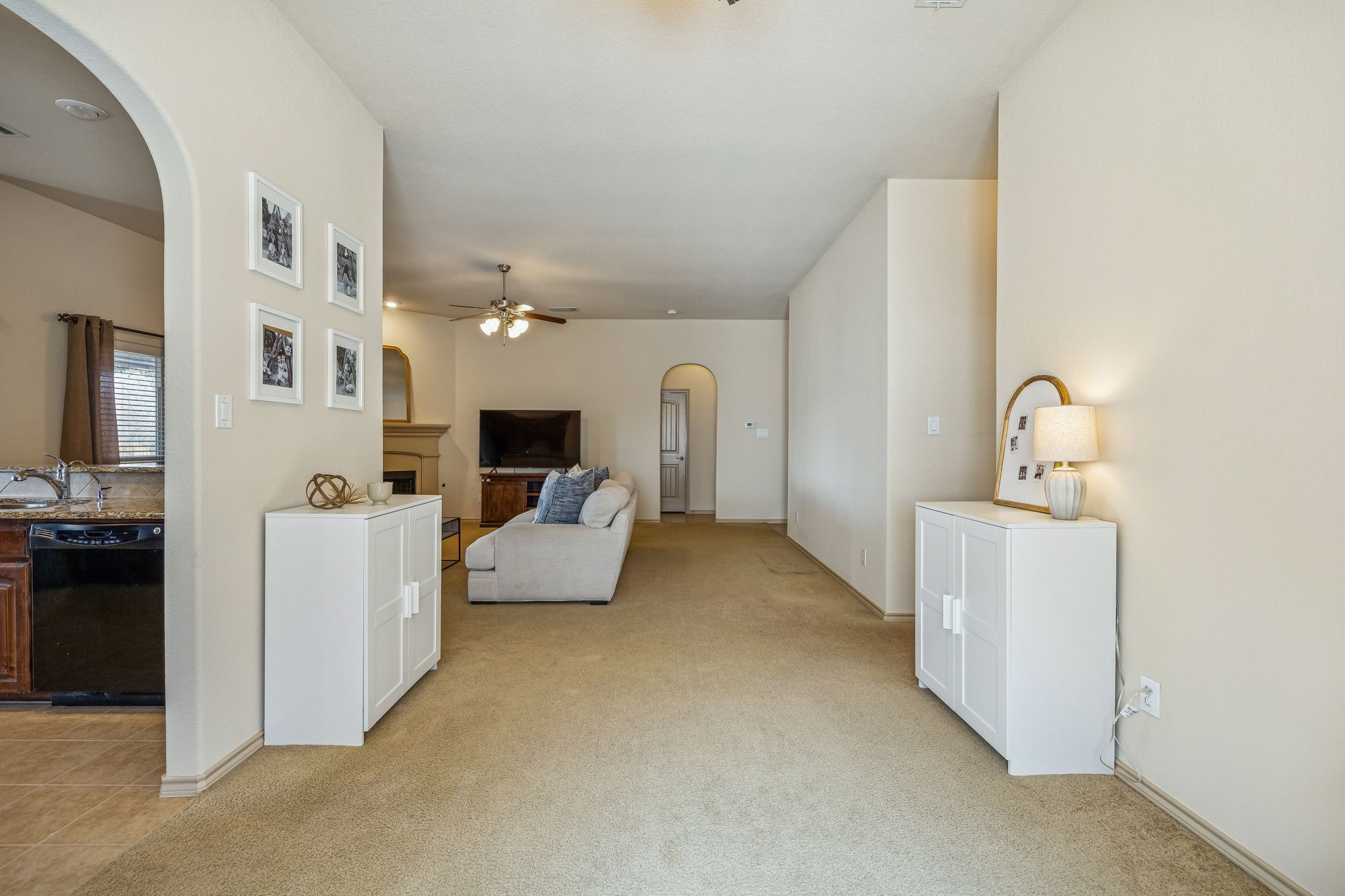 9437 Drovers View Trail