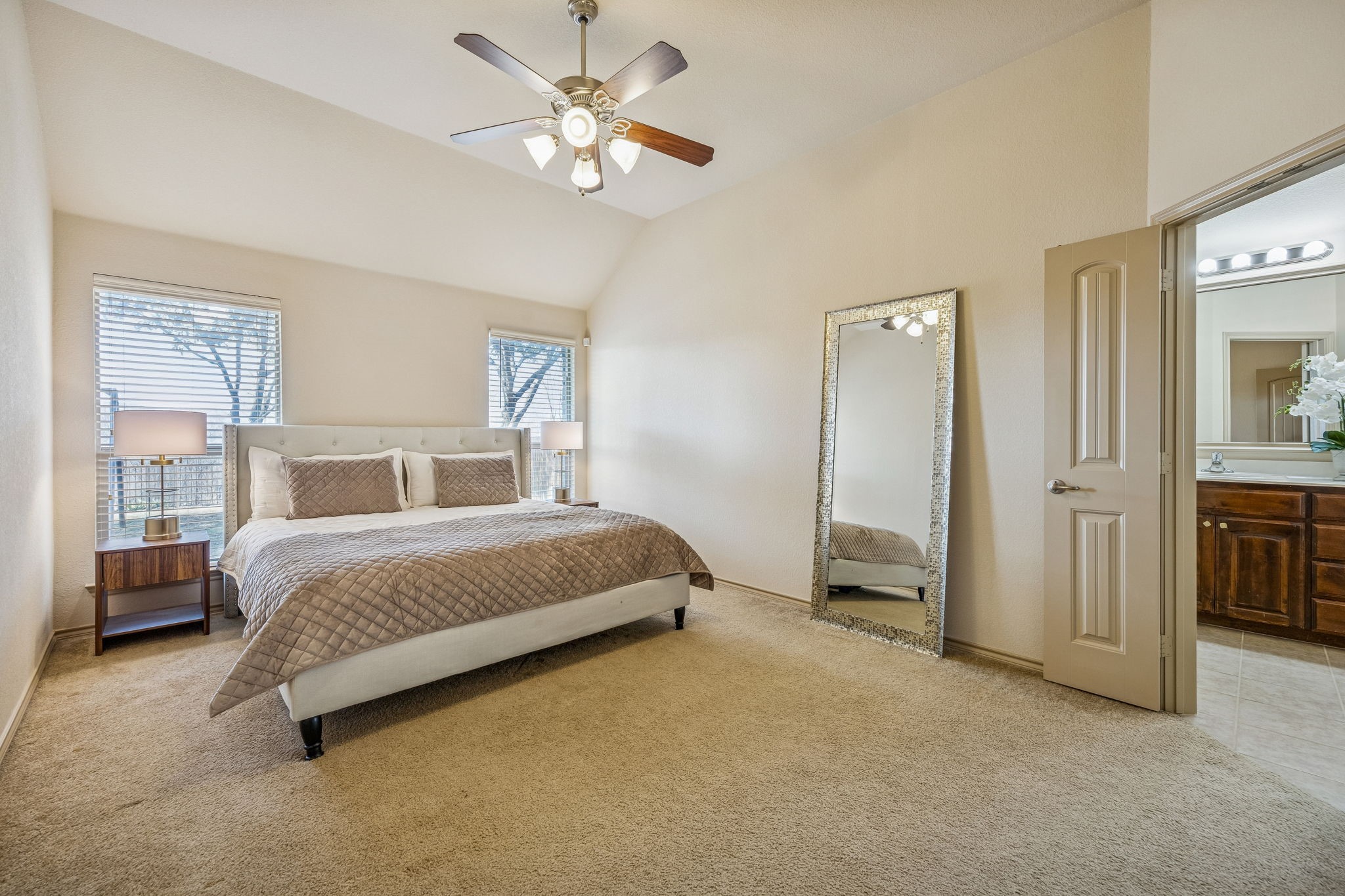 9437 Drovers View Trail