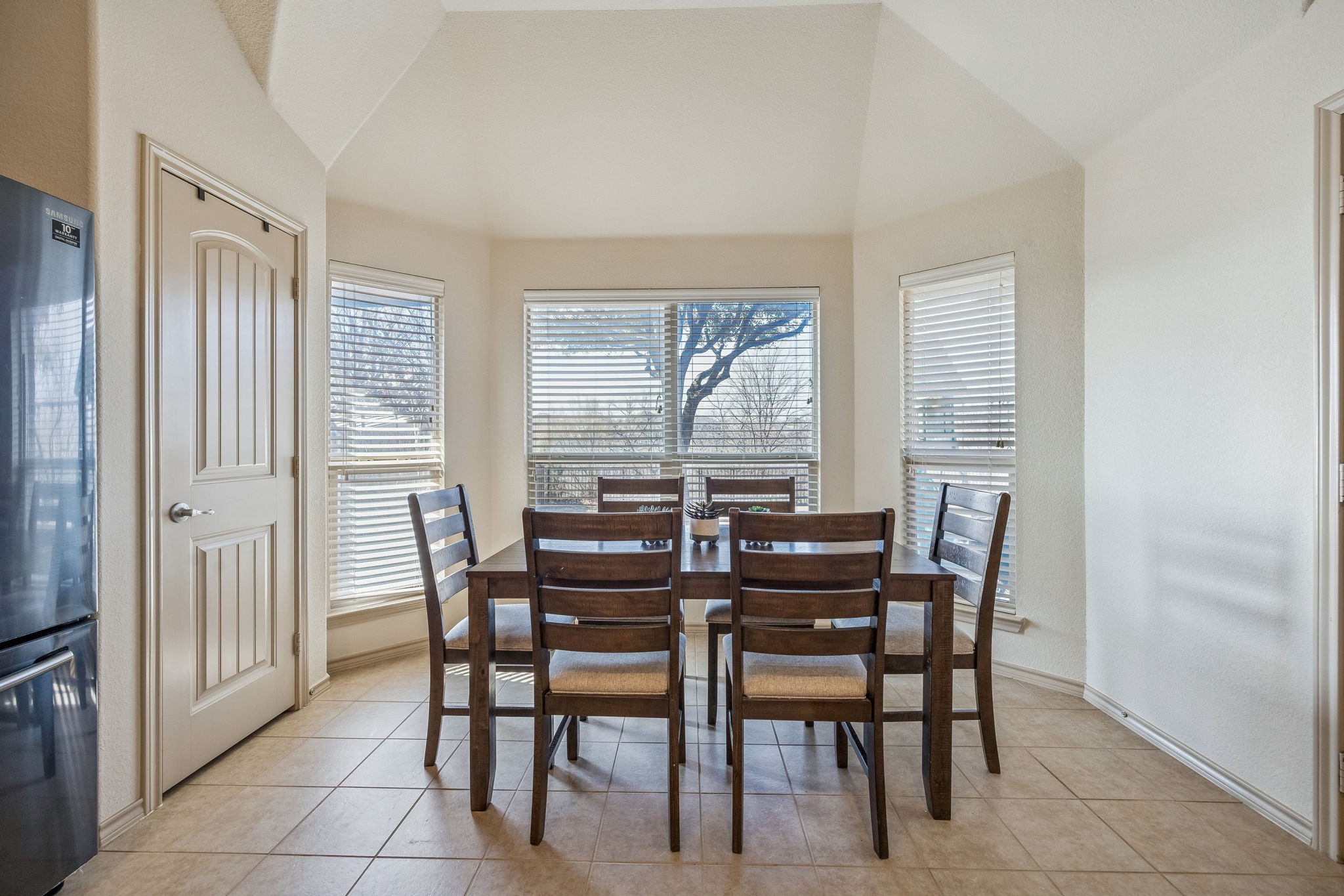 9437 Drovers View Trail