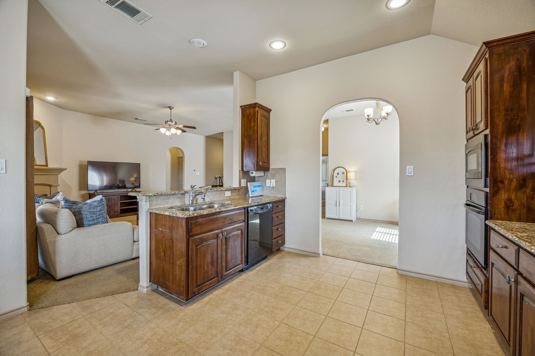 9437 Drovers View Trail