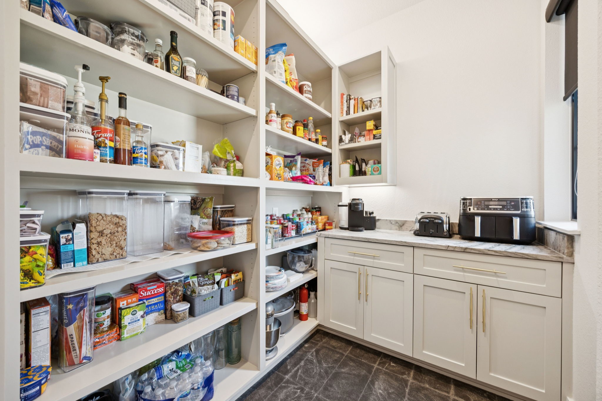 1835 Creekview Court