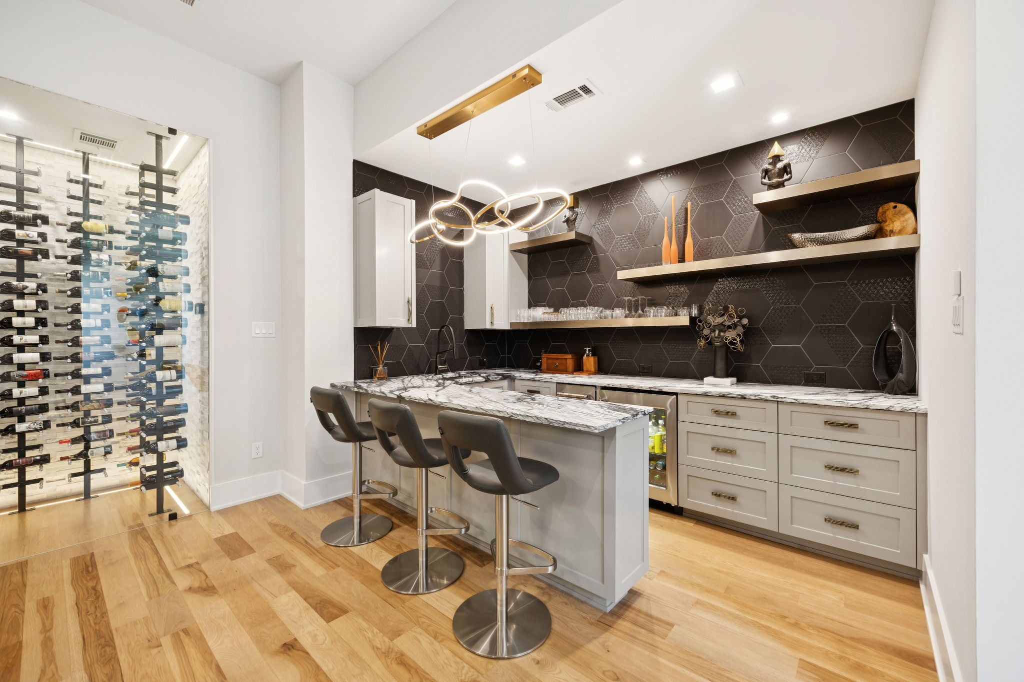 1835 Creekview Court
