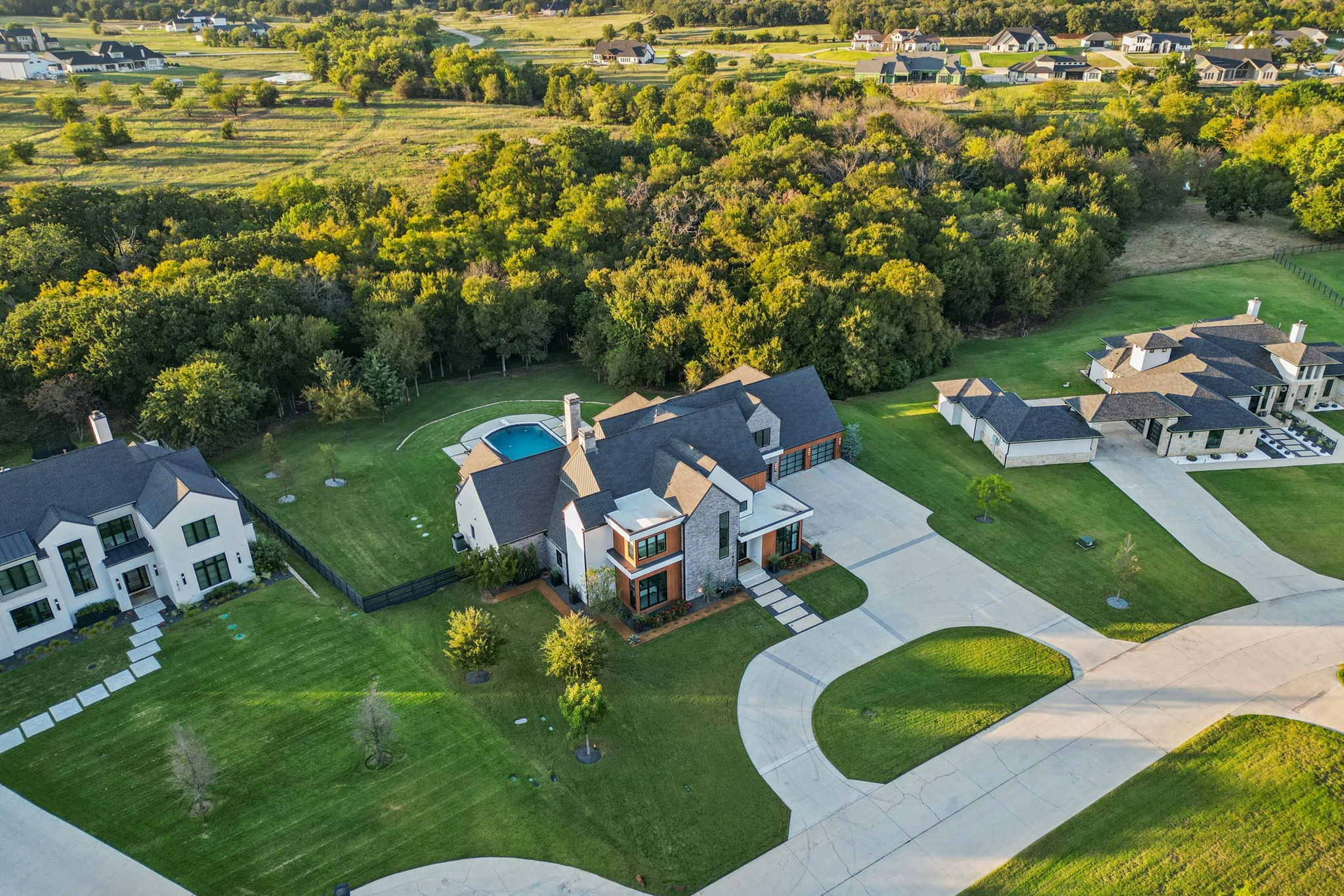 1835 Creekview Court