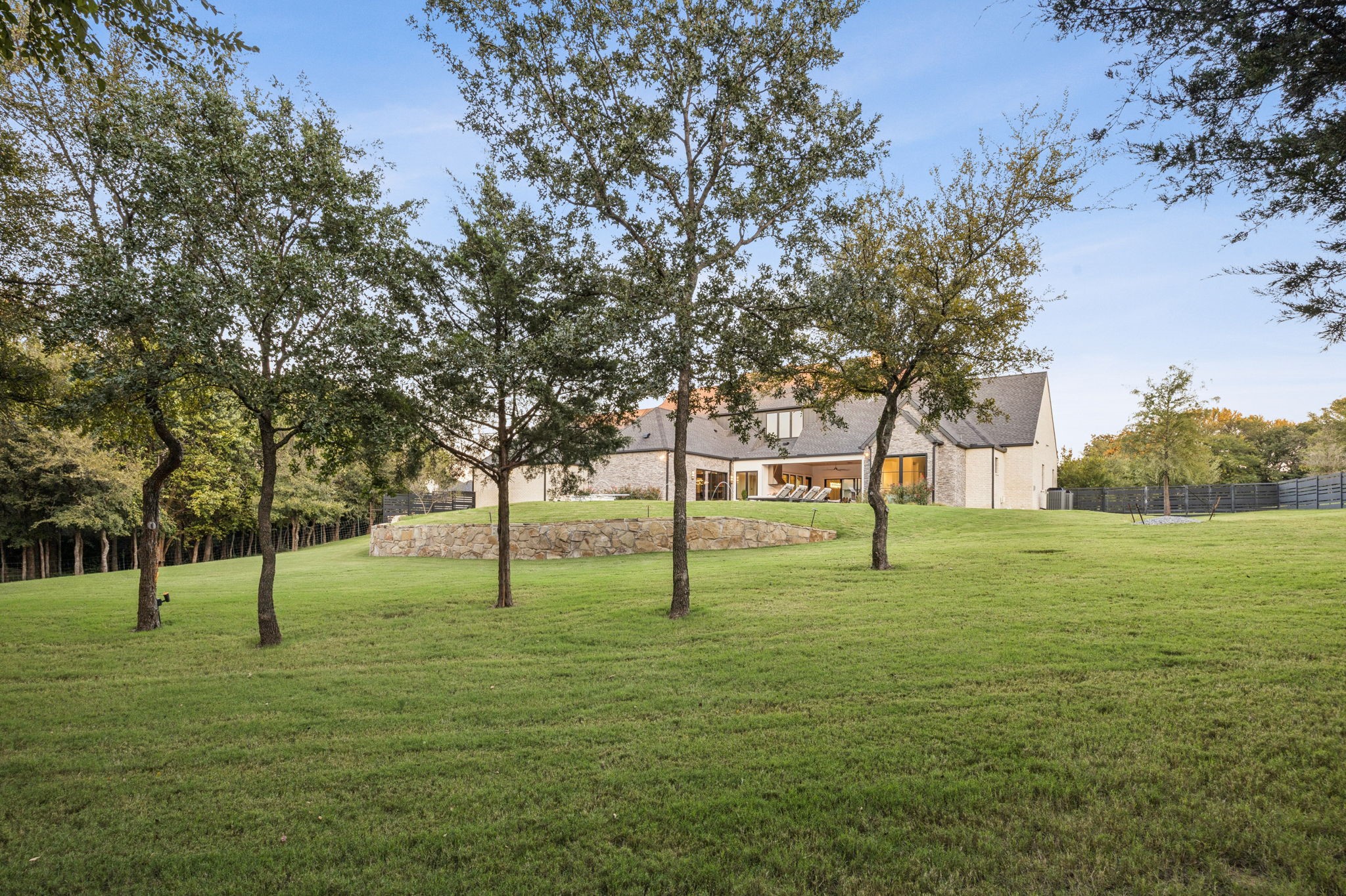 1835 Creekview Court