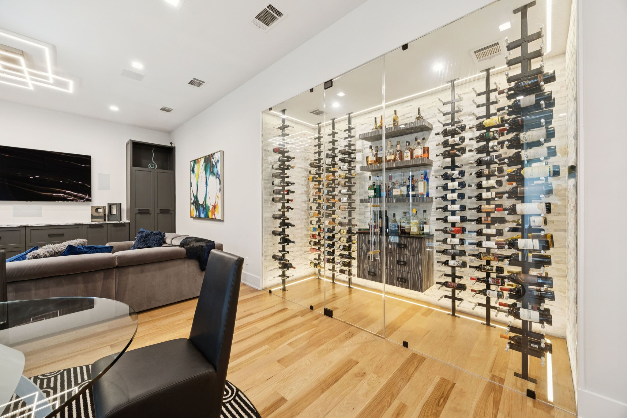 1835 Creekview Court