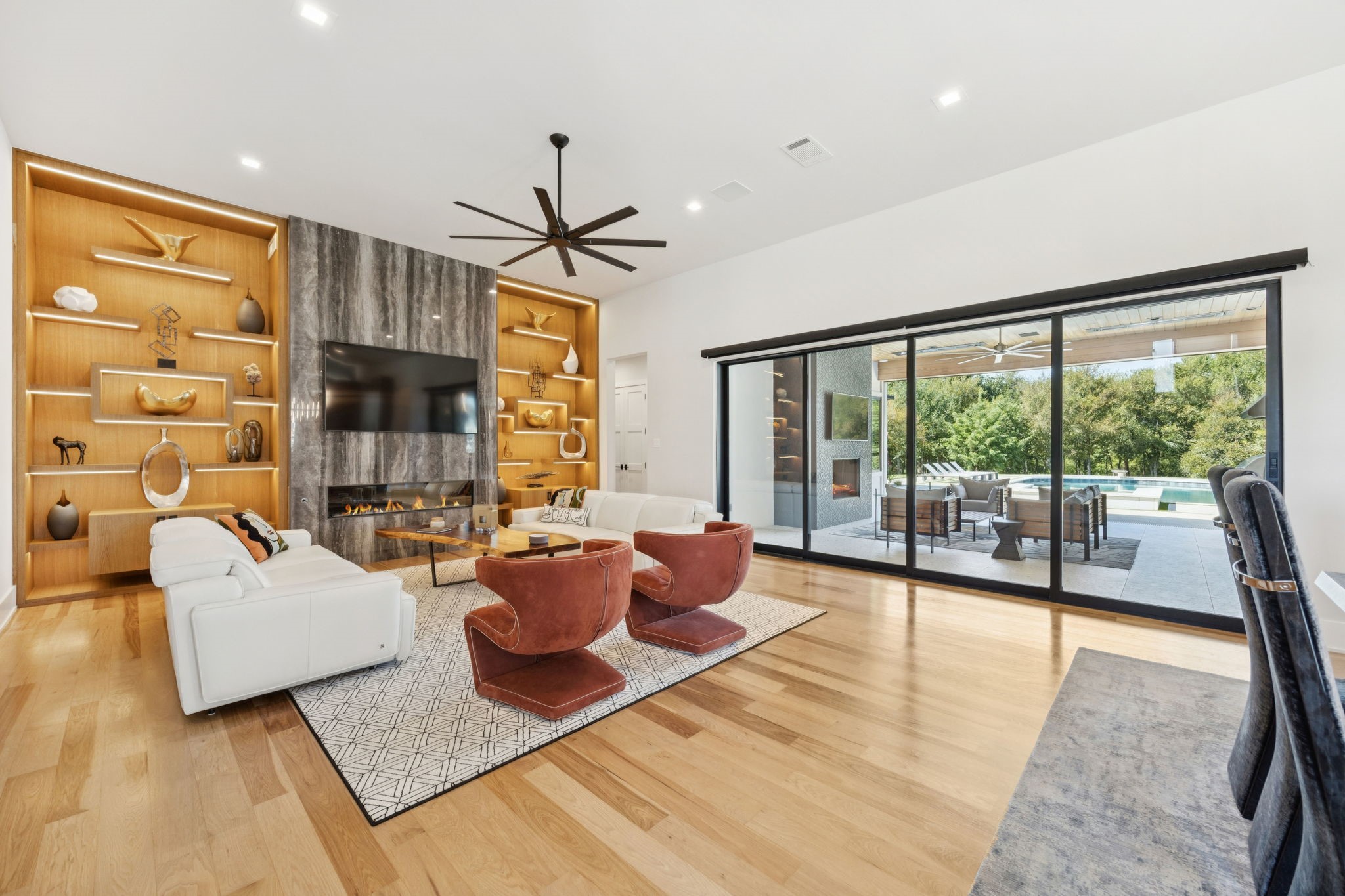 1835 Creekview Court