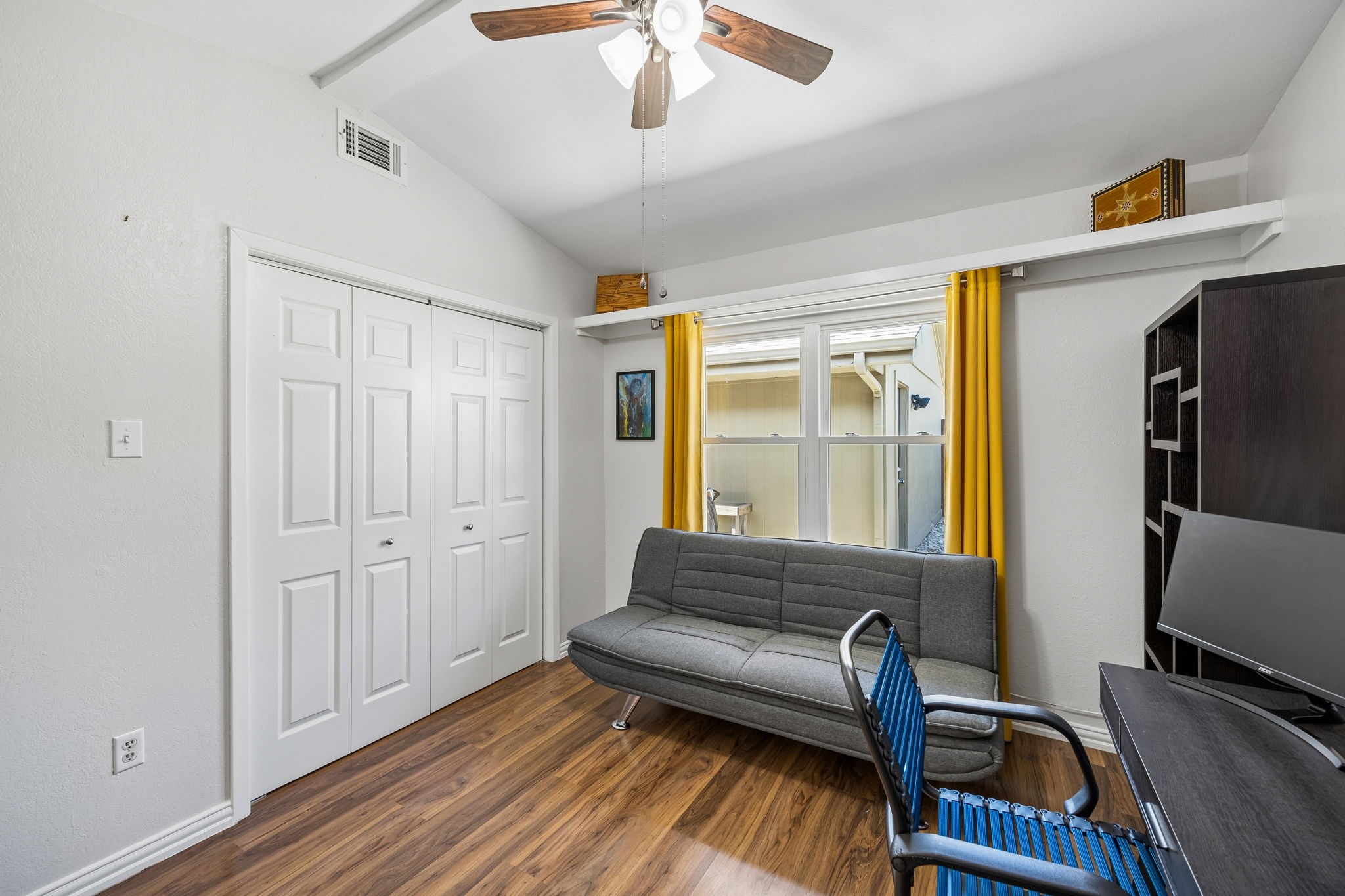 4215 John Court