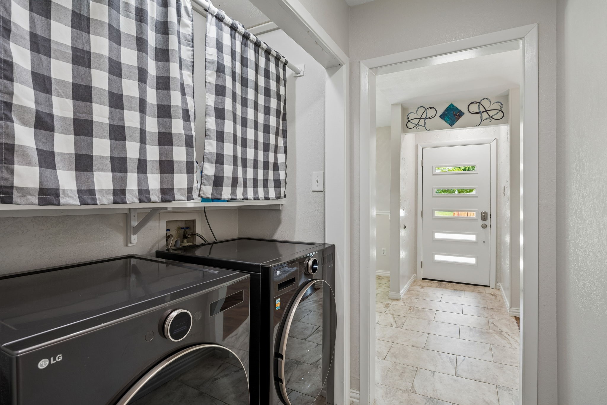 4215 John Court