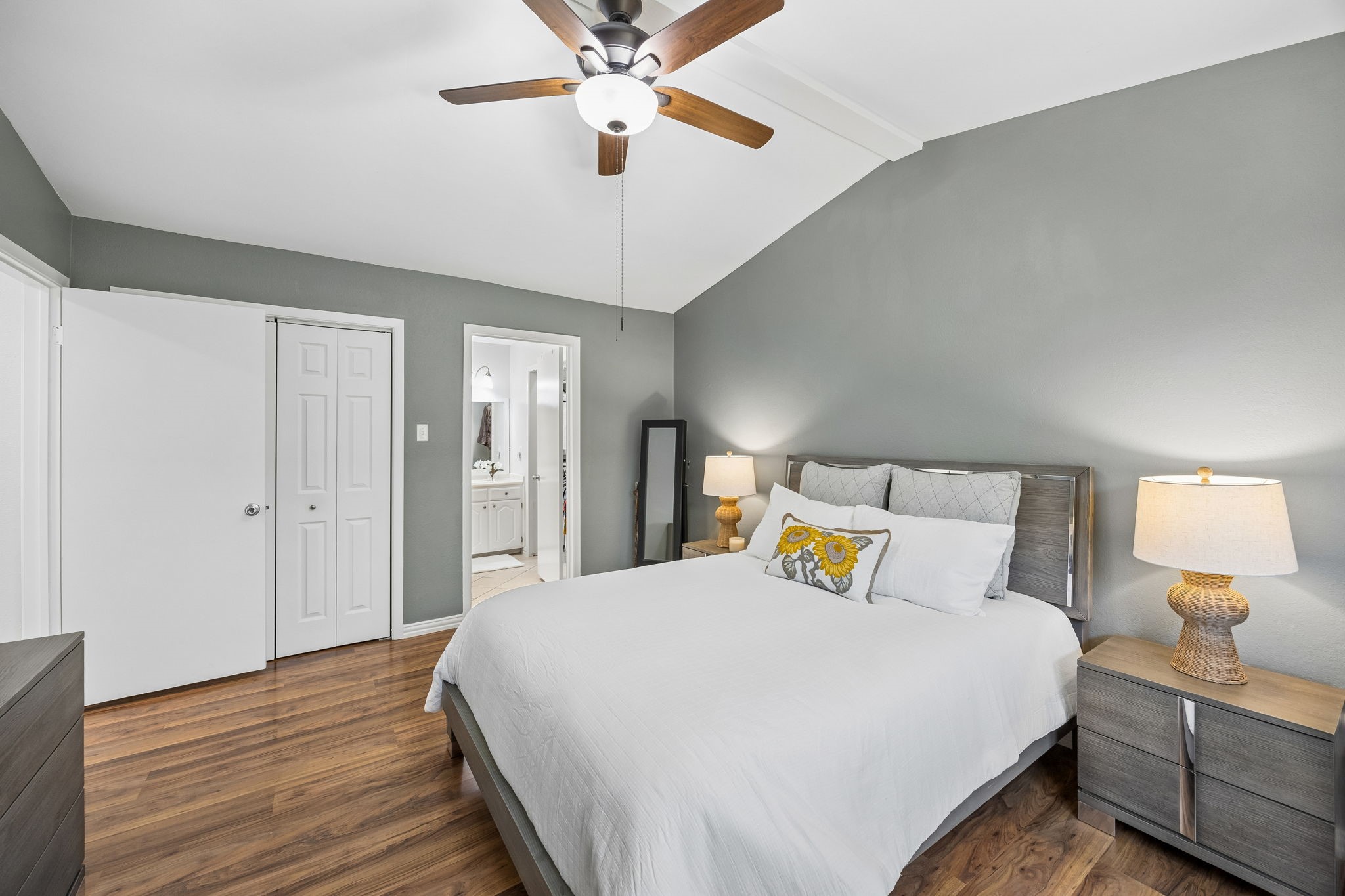 4215 John Court