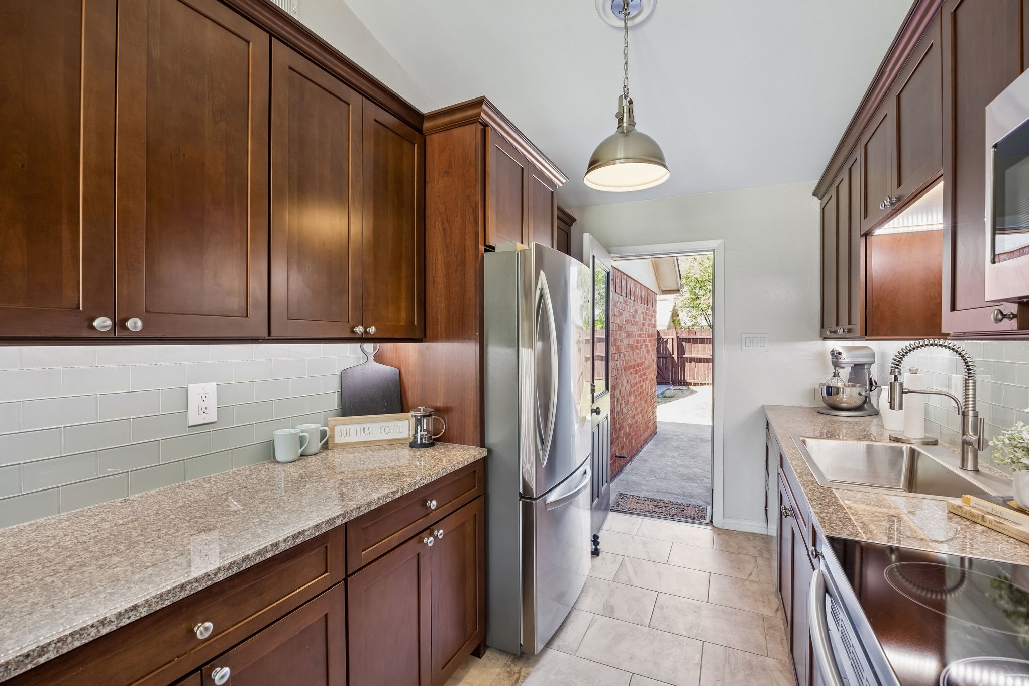 4215 John Court