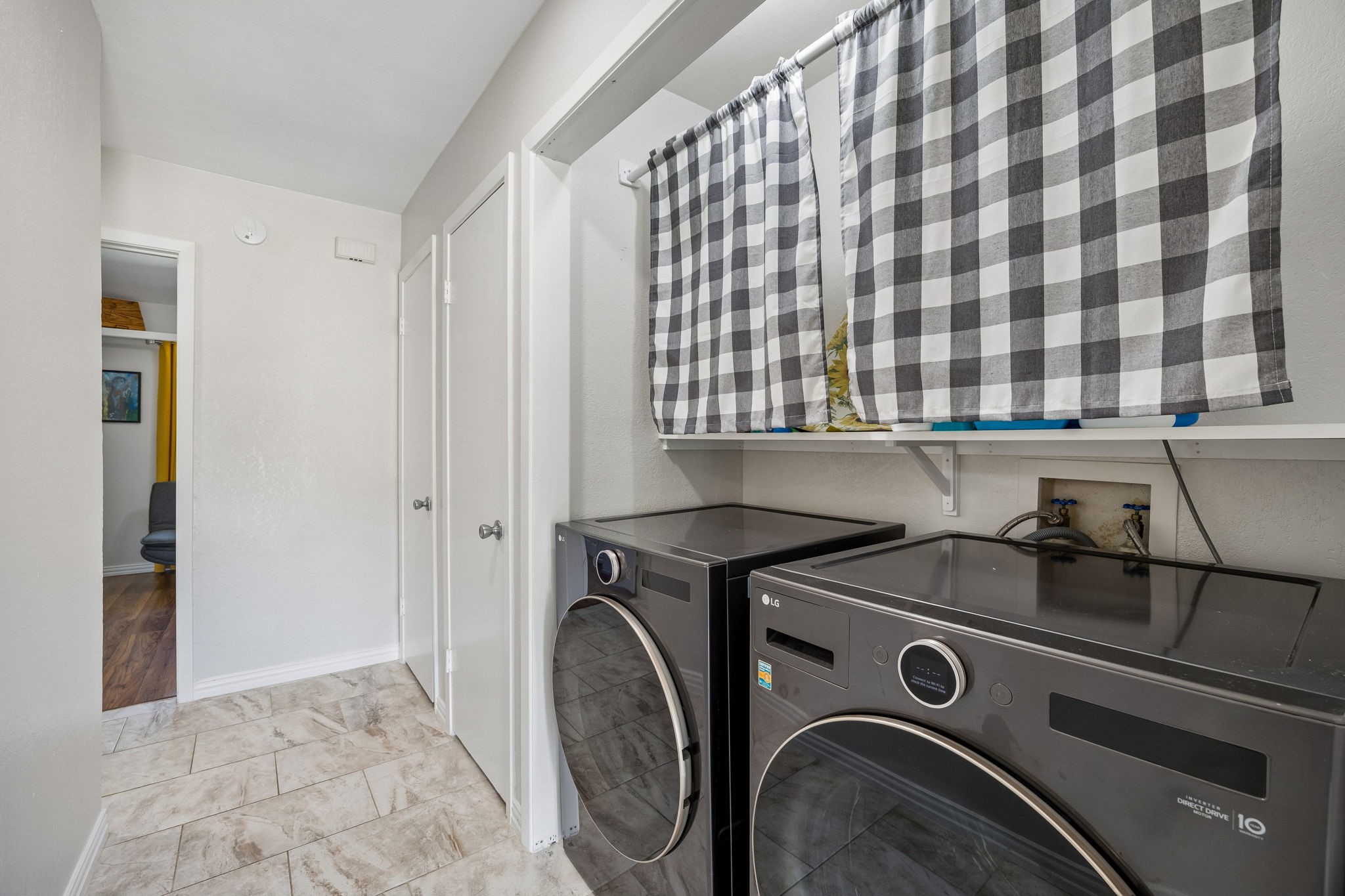 4215 John Court