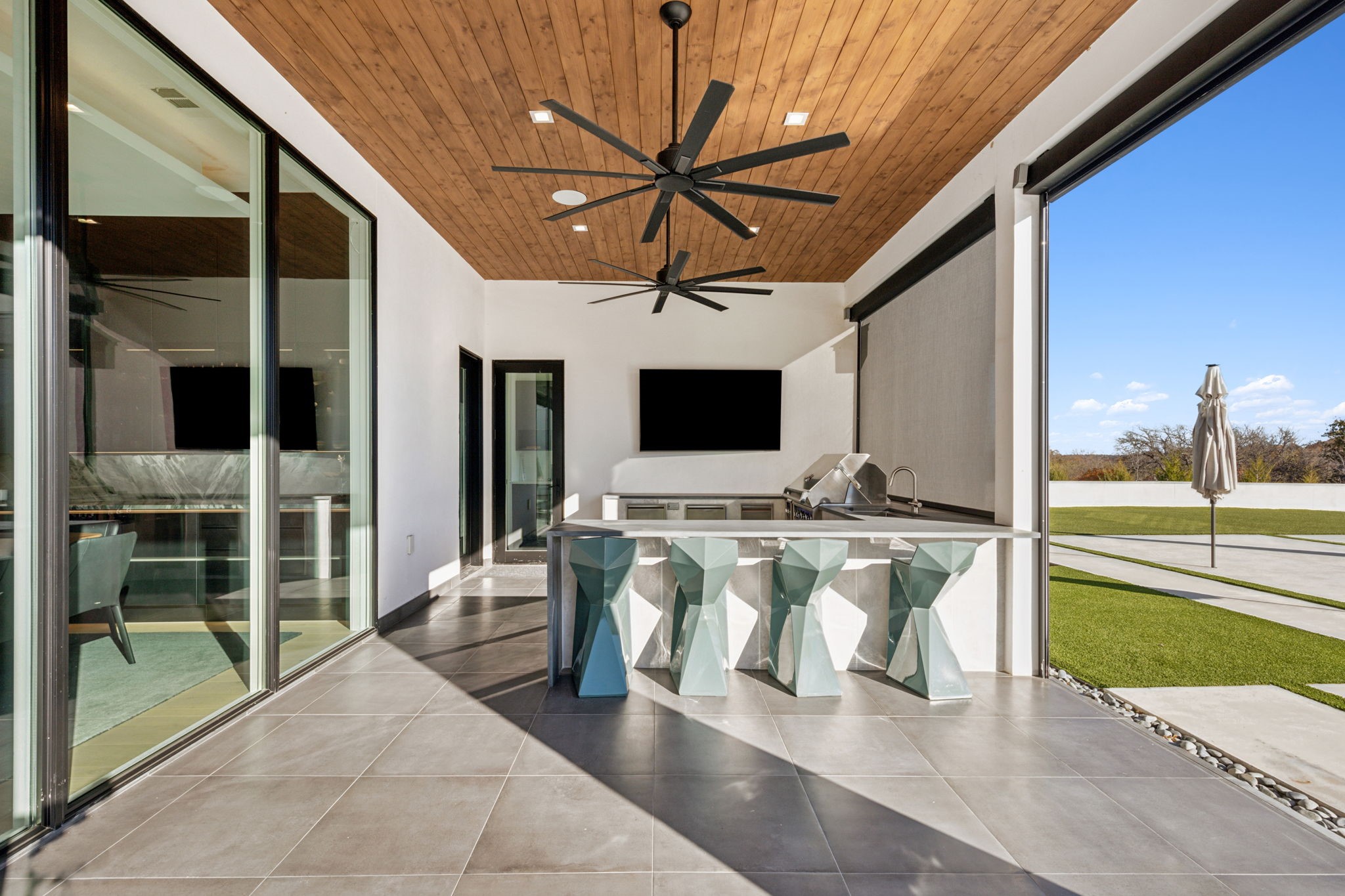 4301 Saddleback Lane