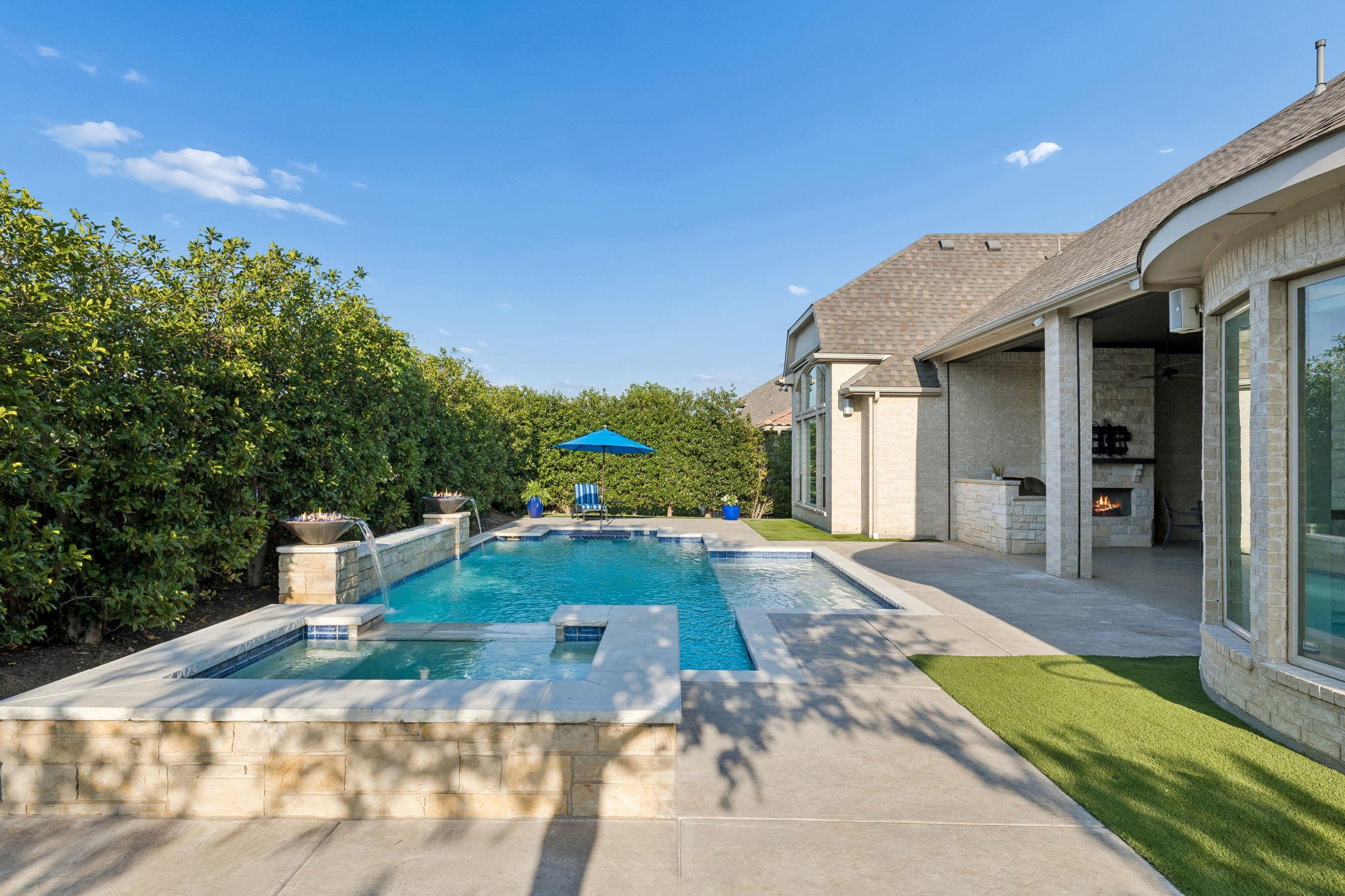 305 Woodsong Way