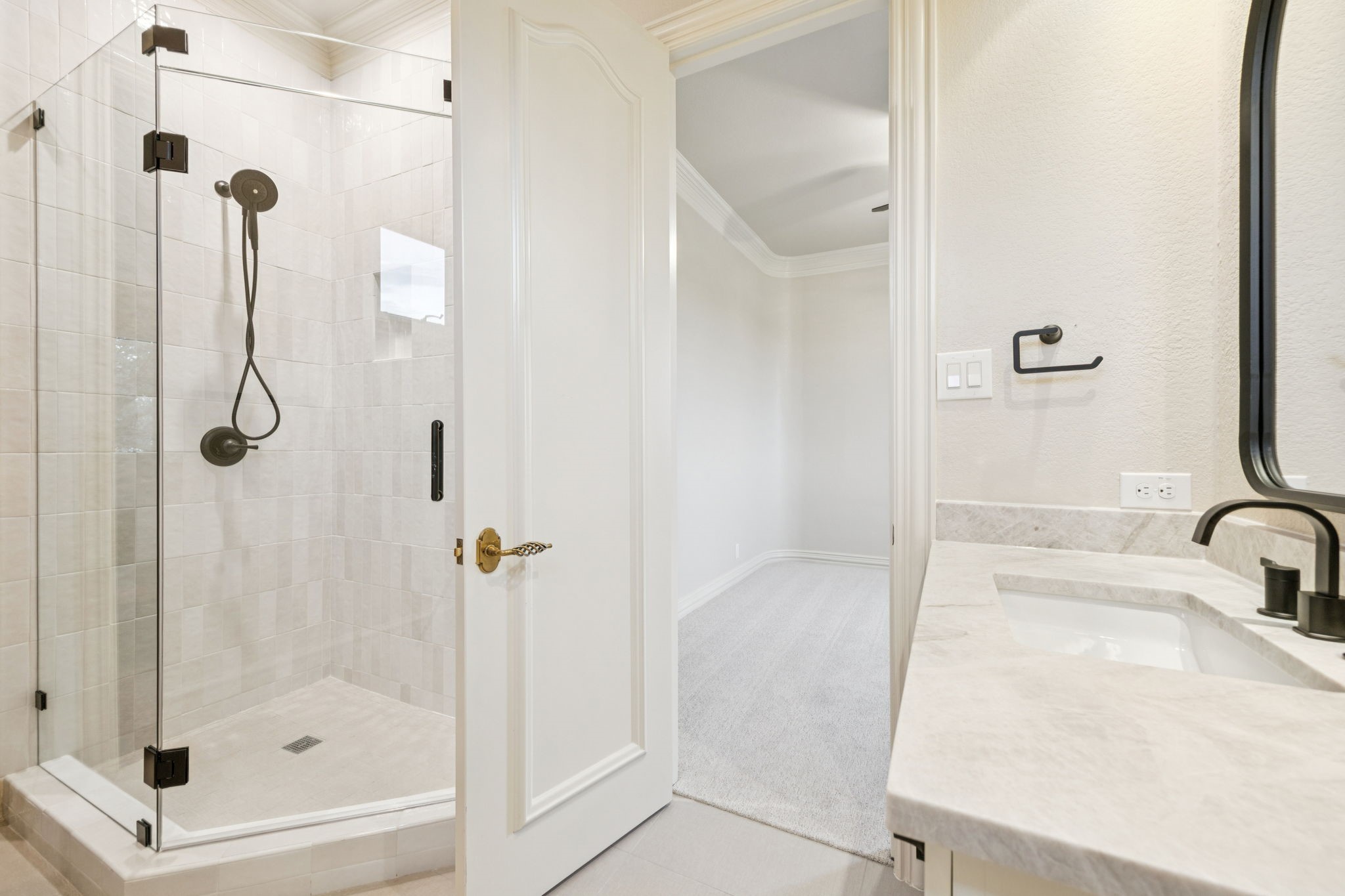 1900 Shady Oaks Drive