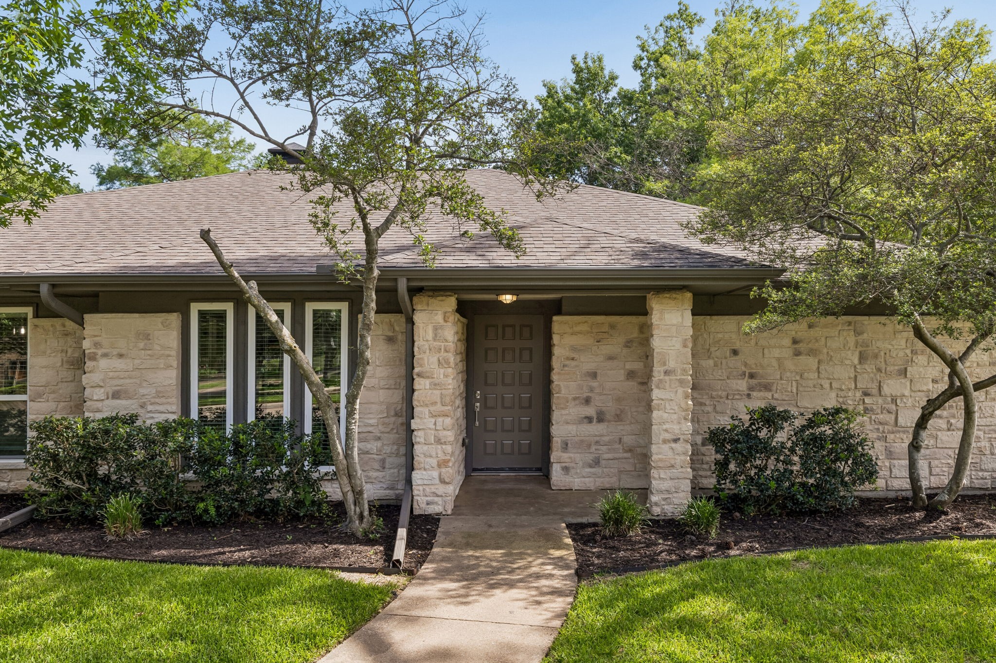 106 Seminole Drive