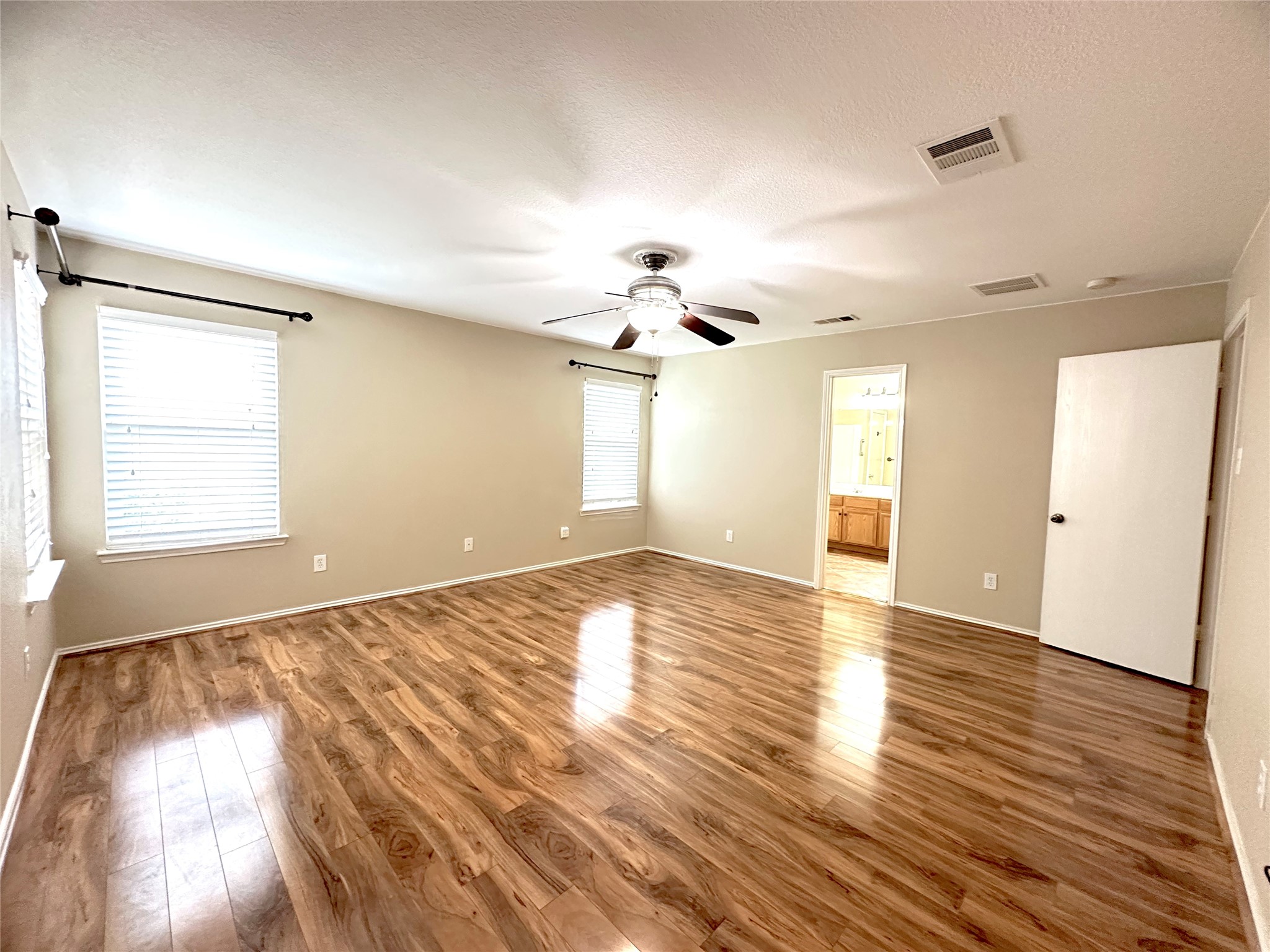 809 Essex Drive