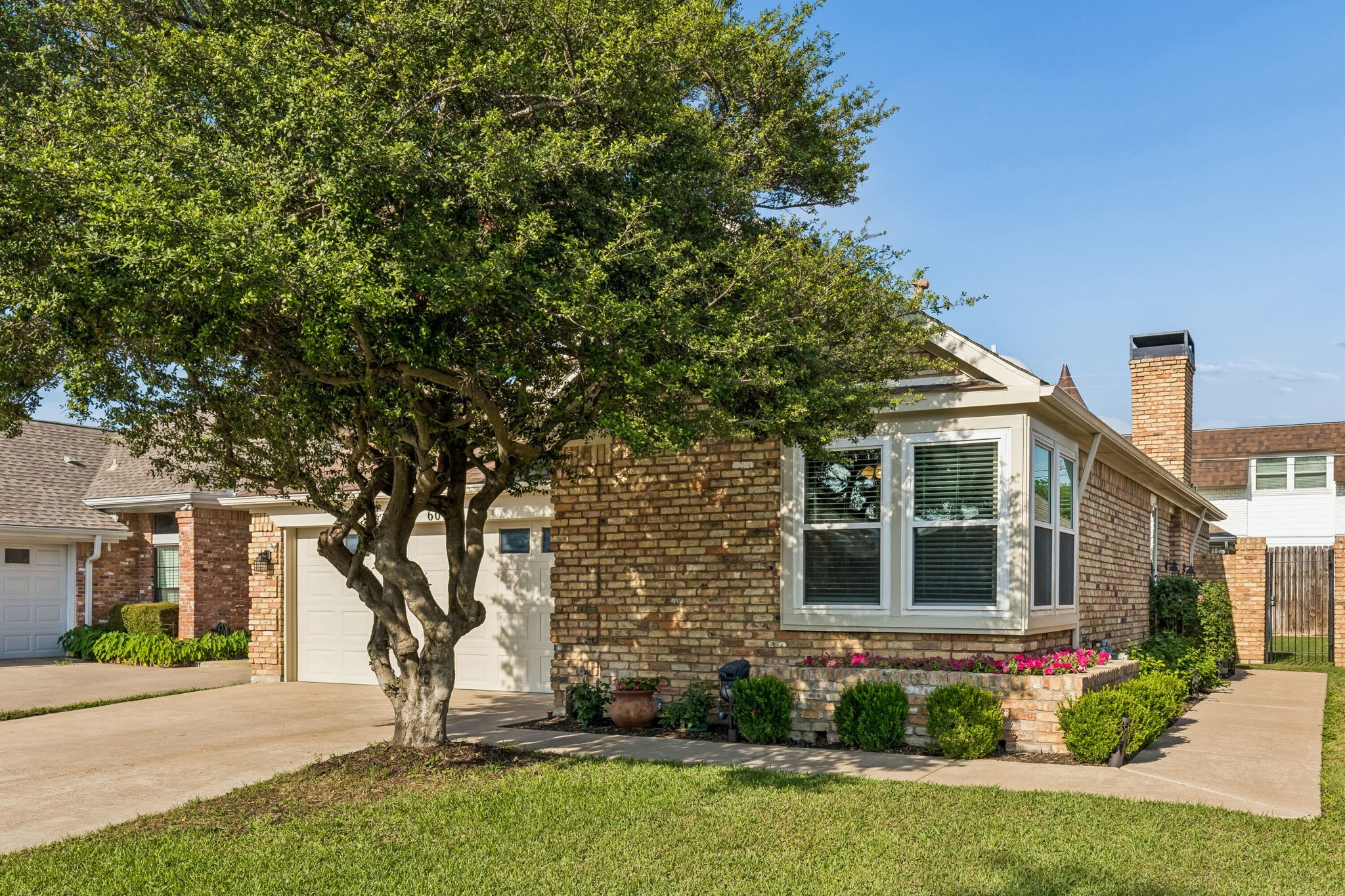 604 Shalamar Place