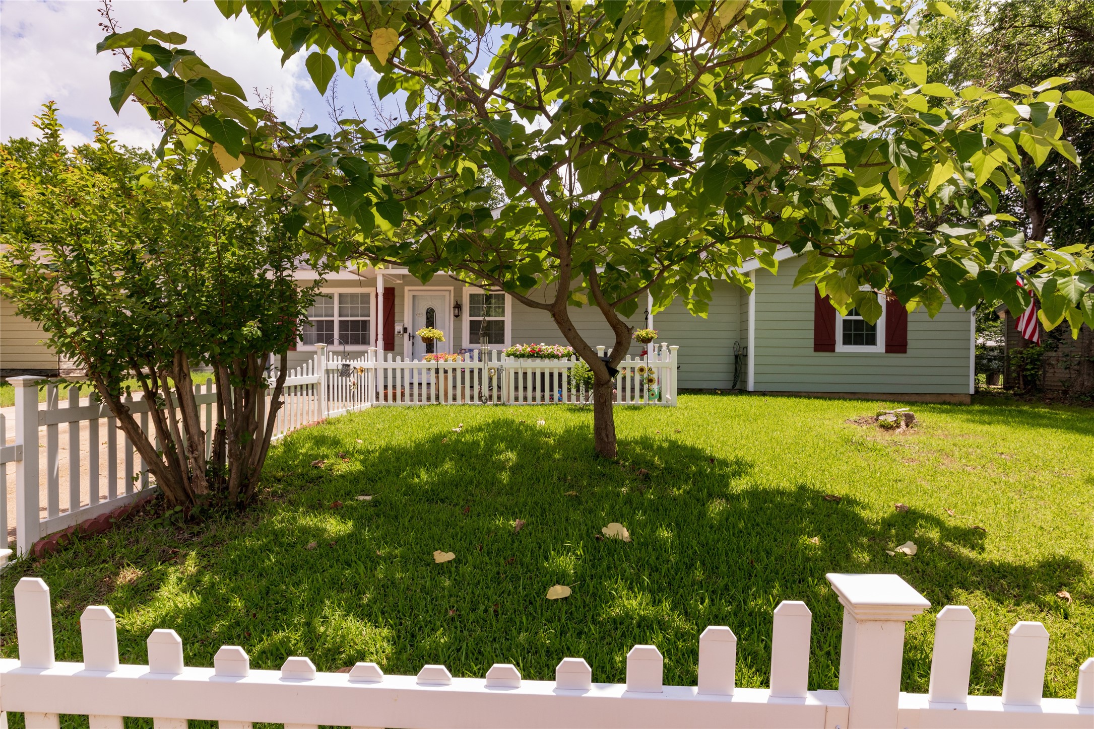 812 Denton Drive