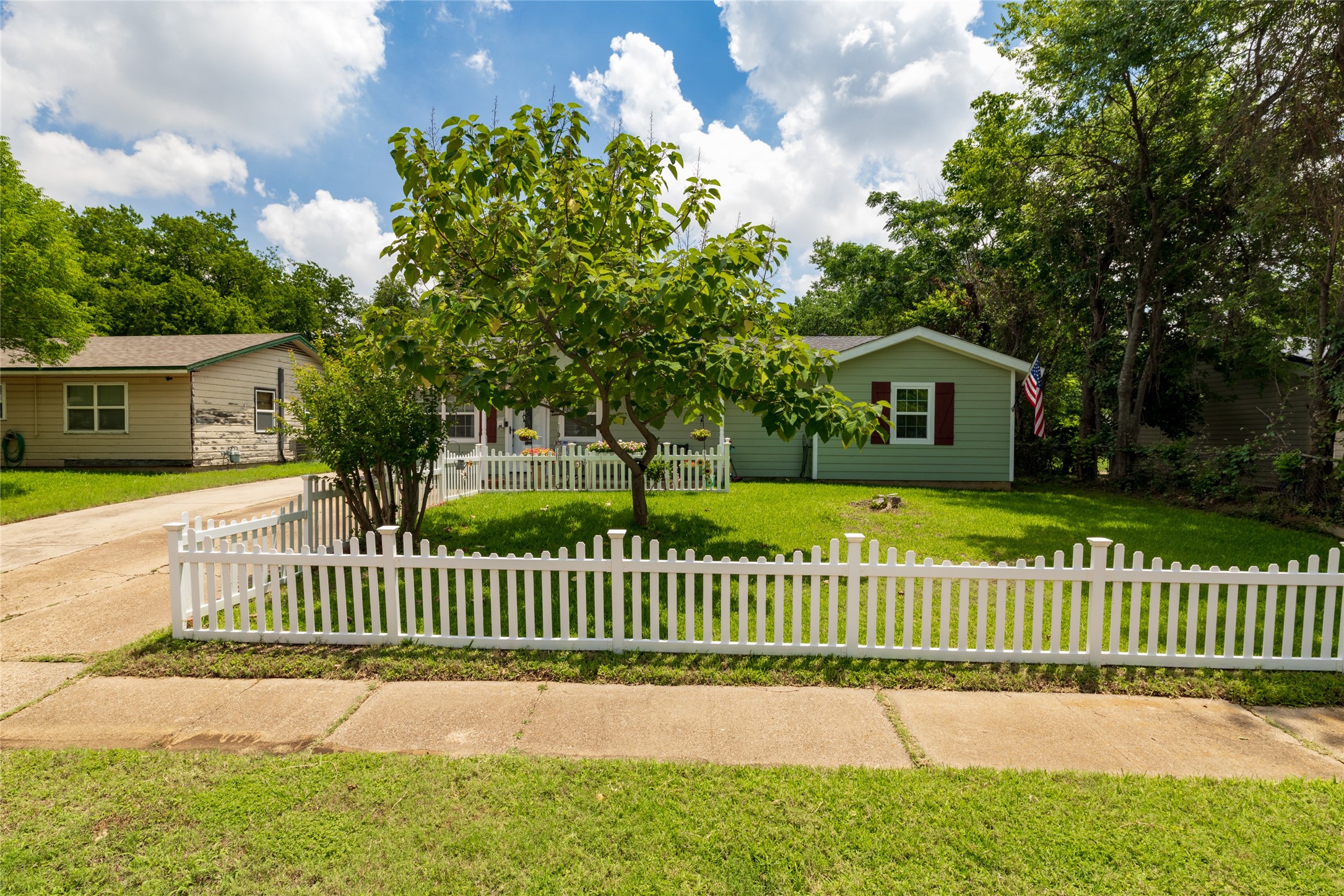812 Denton Drive