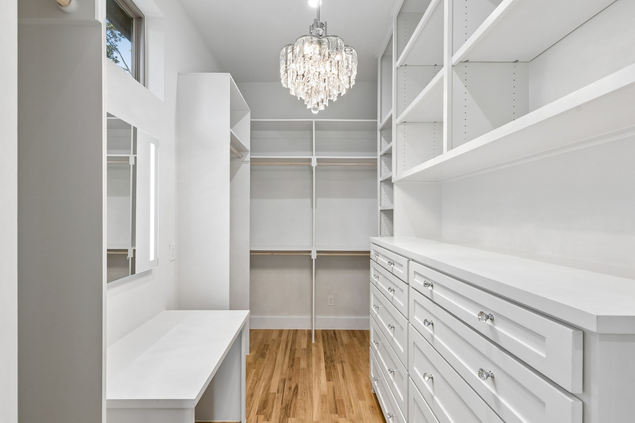1218 Woodsey Court