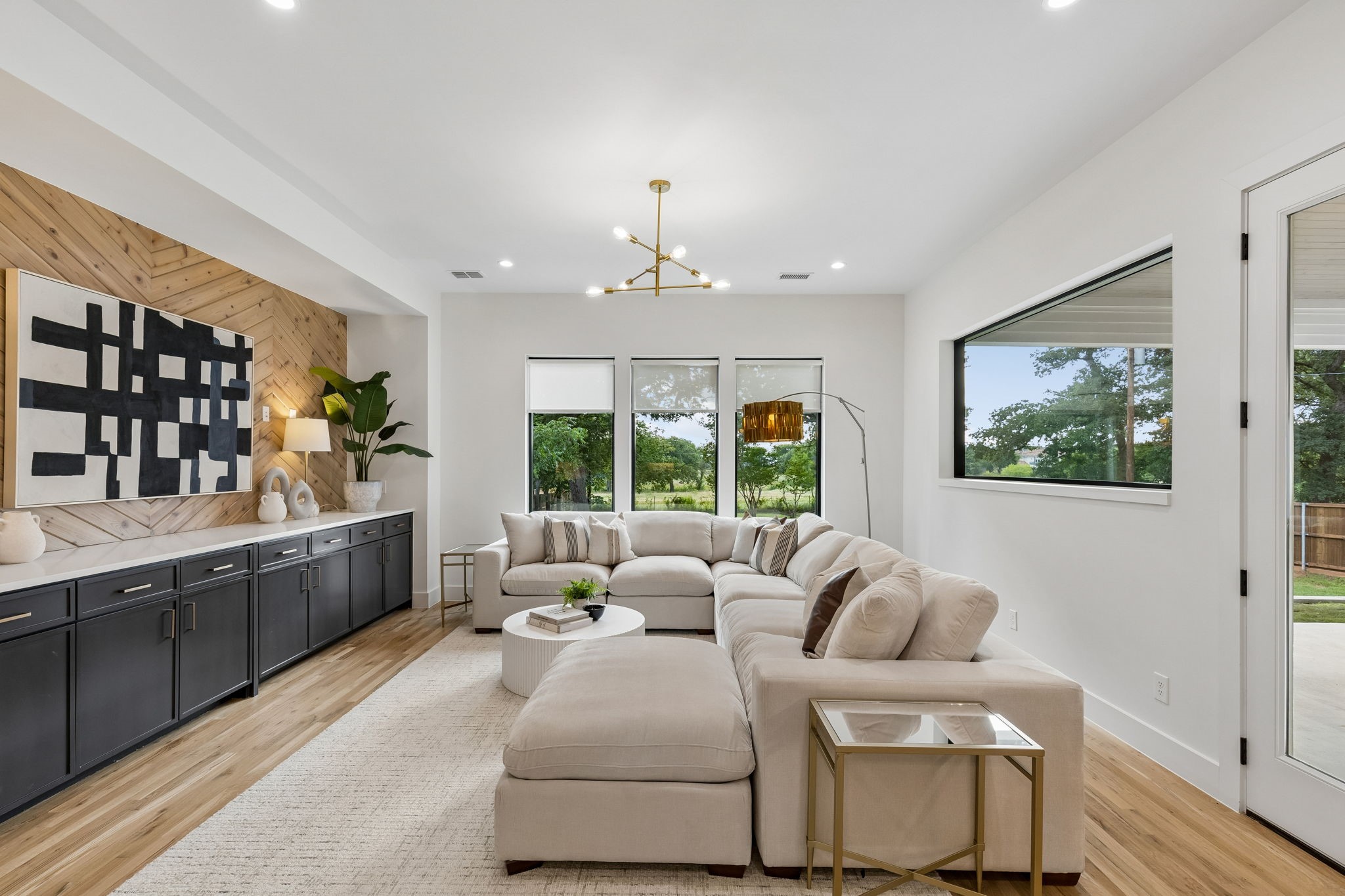 1218 Woodsey Court