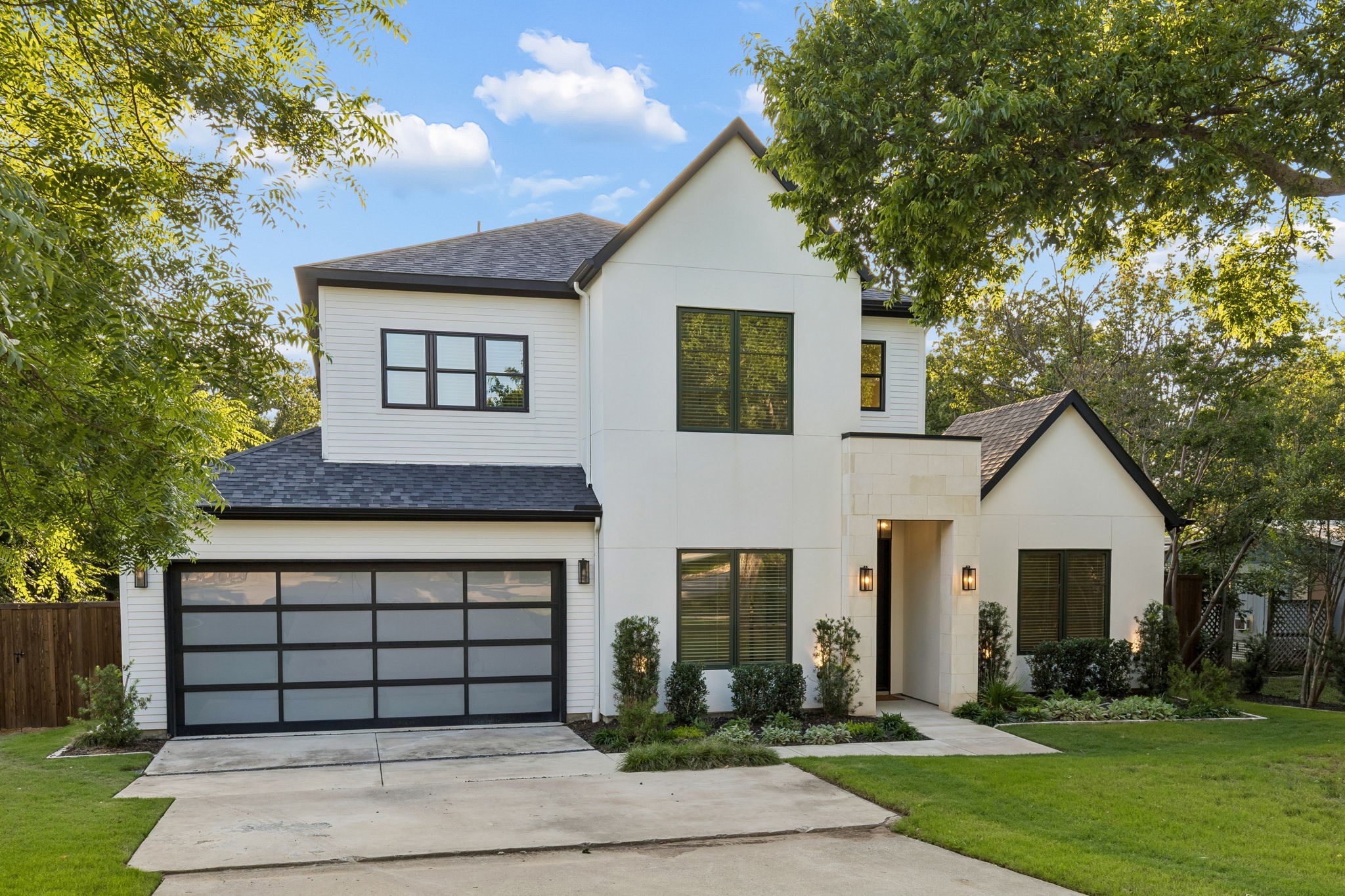 1218 Woodsey Court