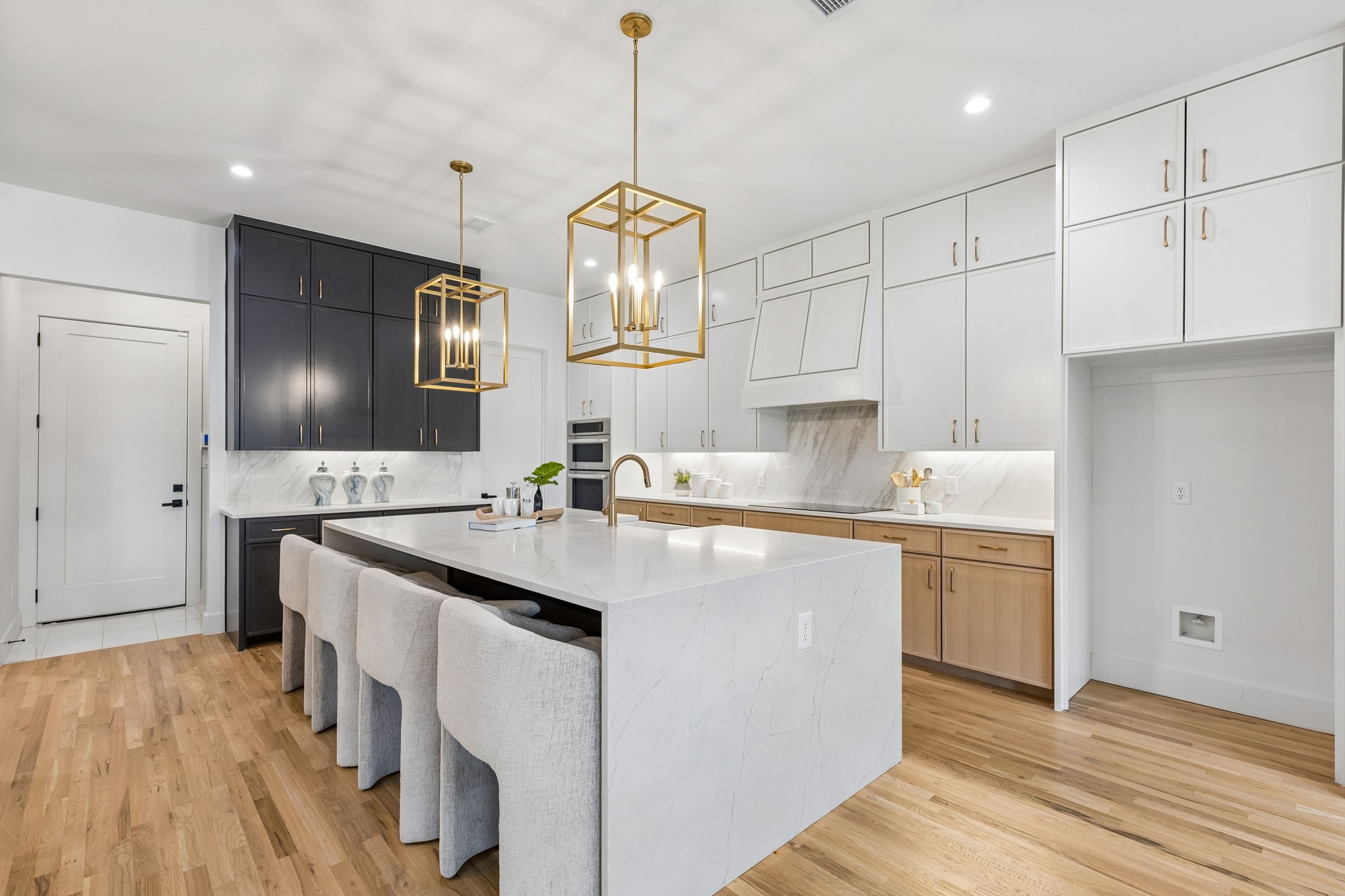 1218 Woodsey Court