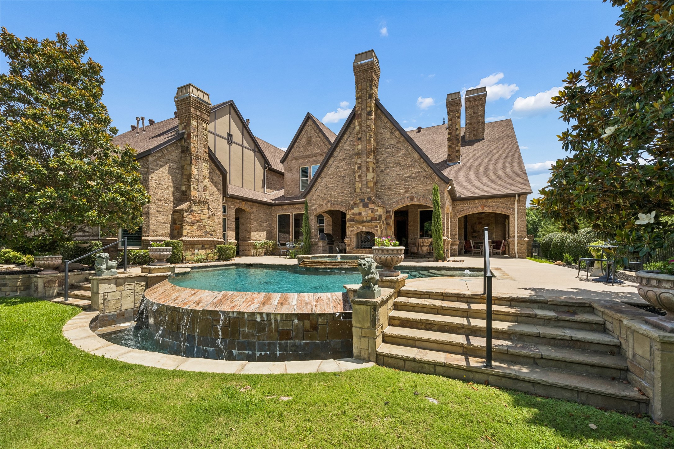 5804 Chalford Common