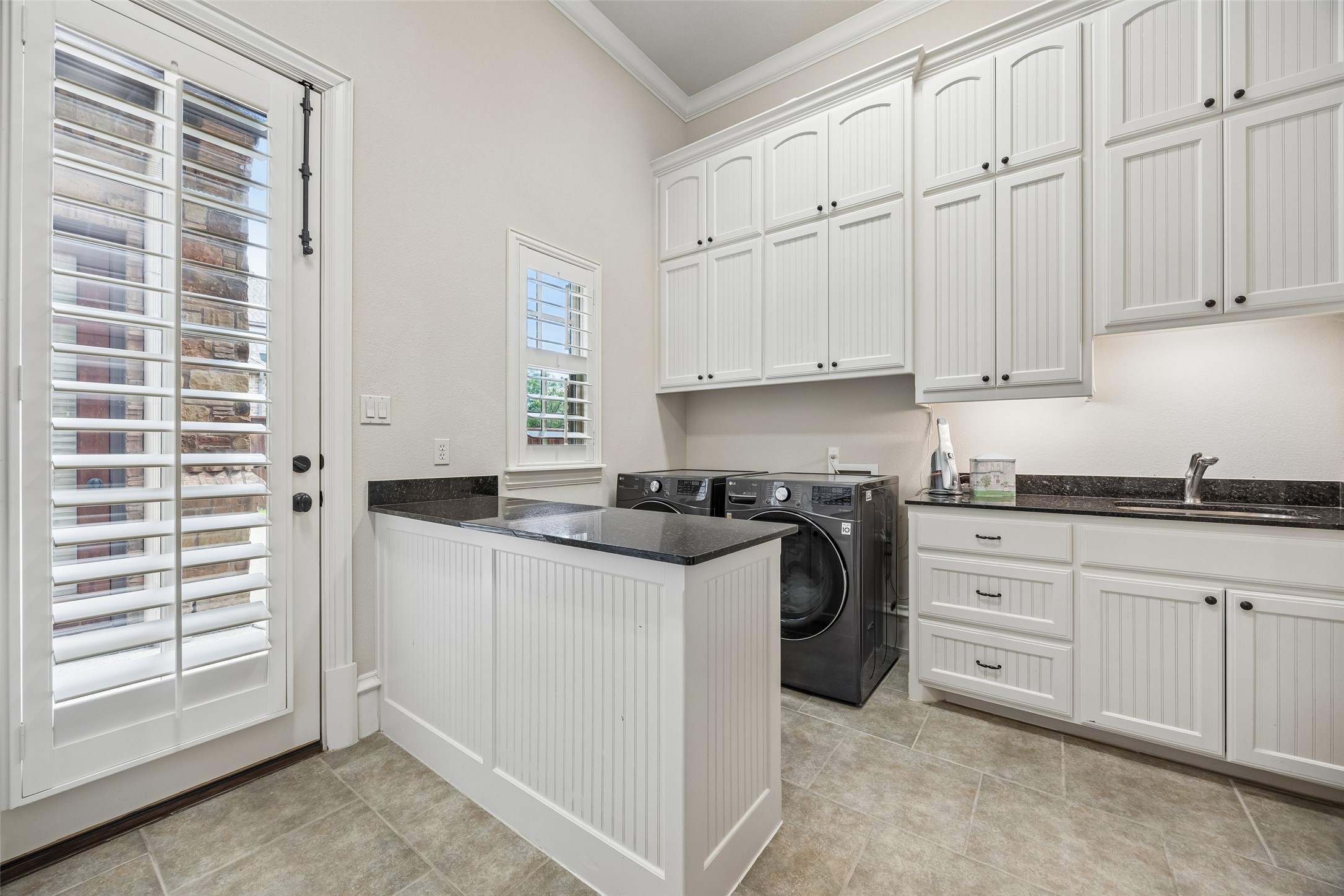5804 Chalford Common