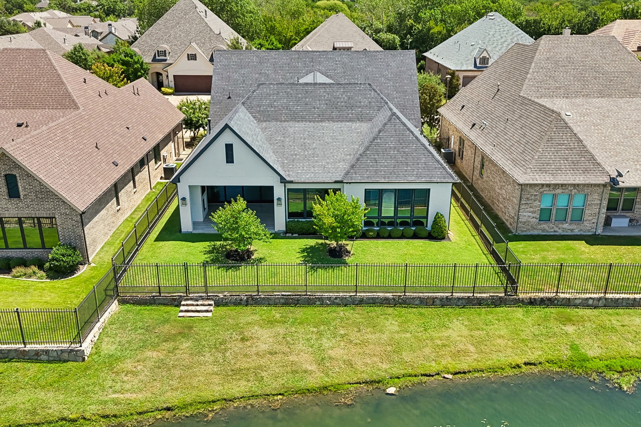 2804 Riverbrook Way